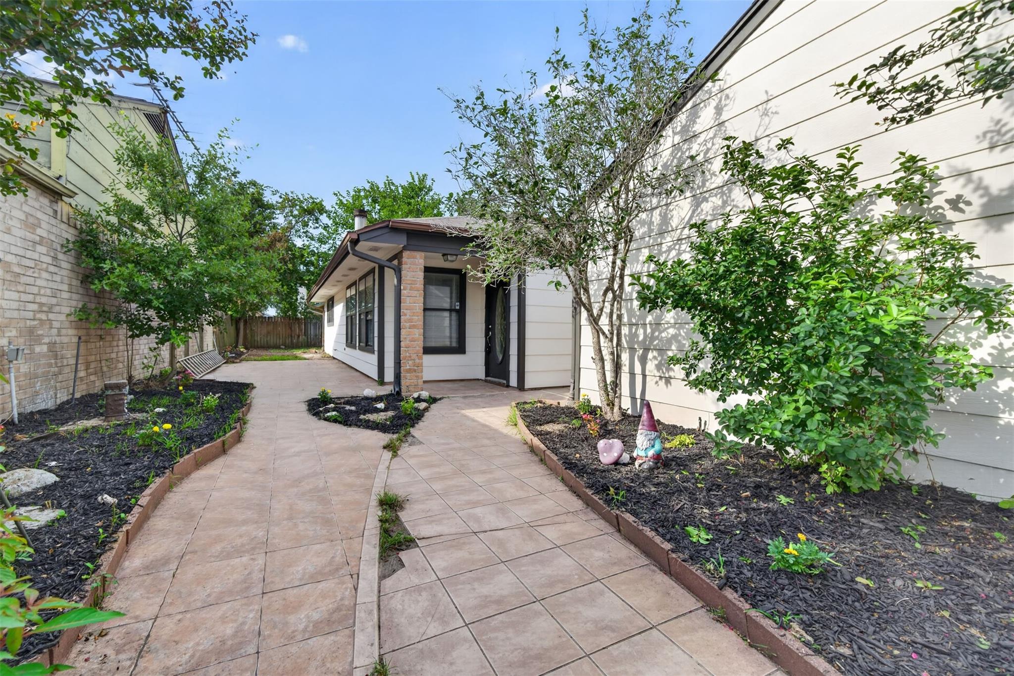 6 Quailwood Drive — photo