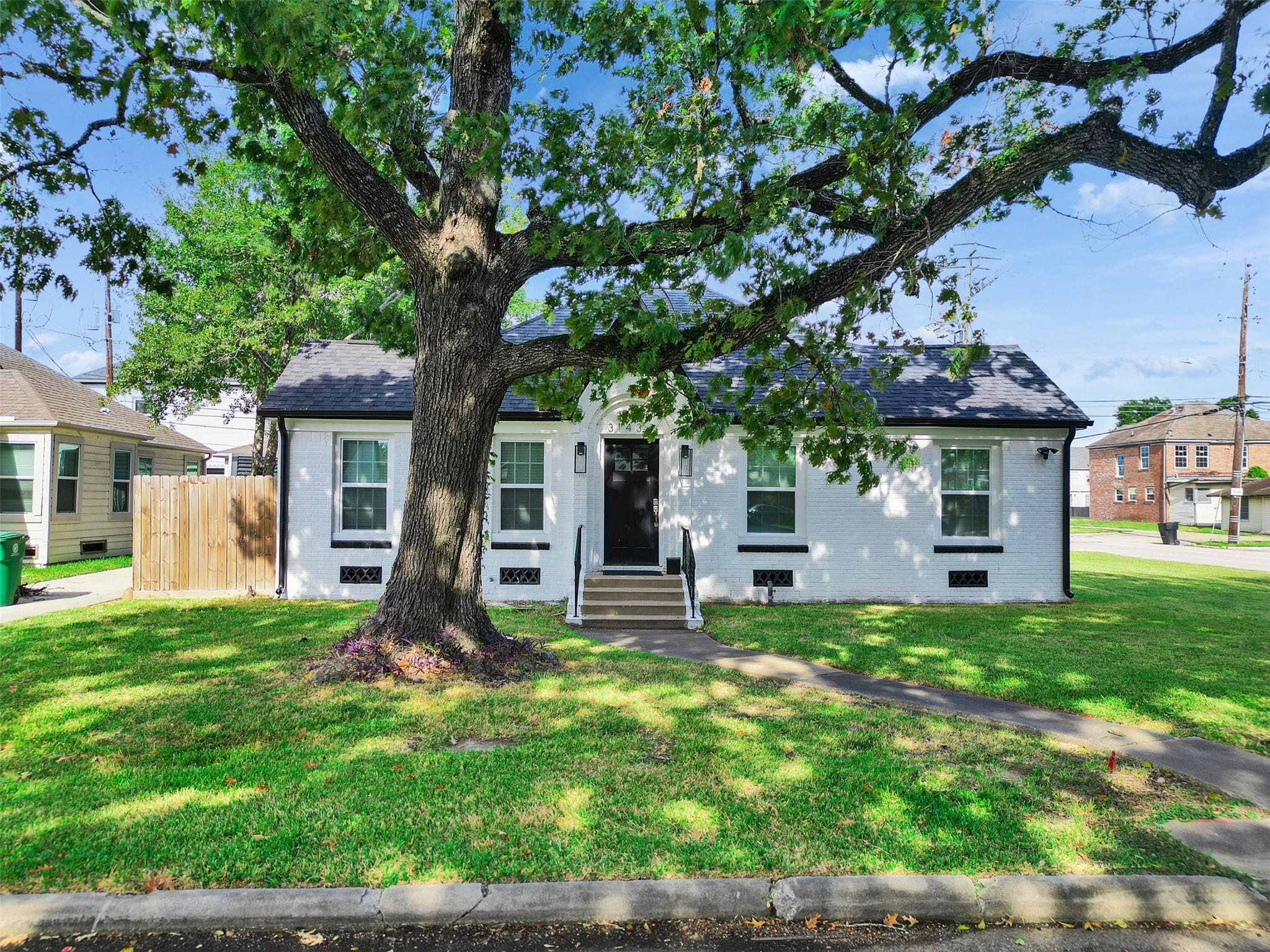 3143 Oakdale Street — photo
