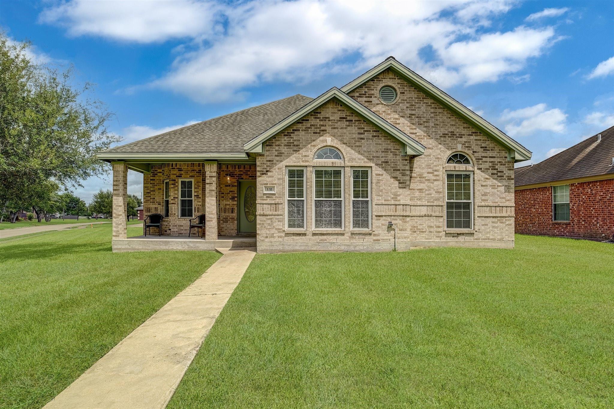 131 Silverbell Circle — photo