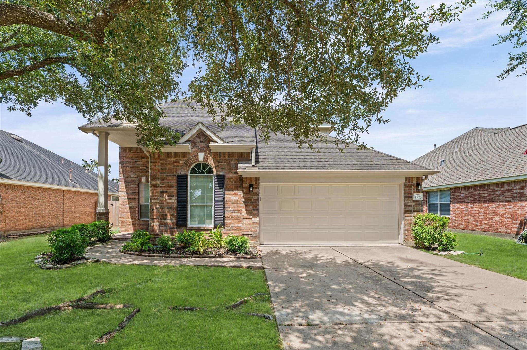 4923 Harbor Glen Lane — photo