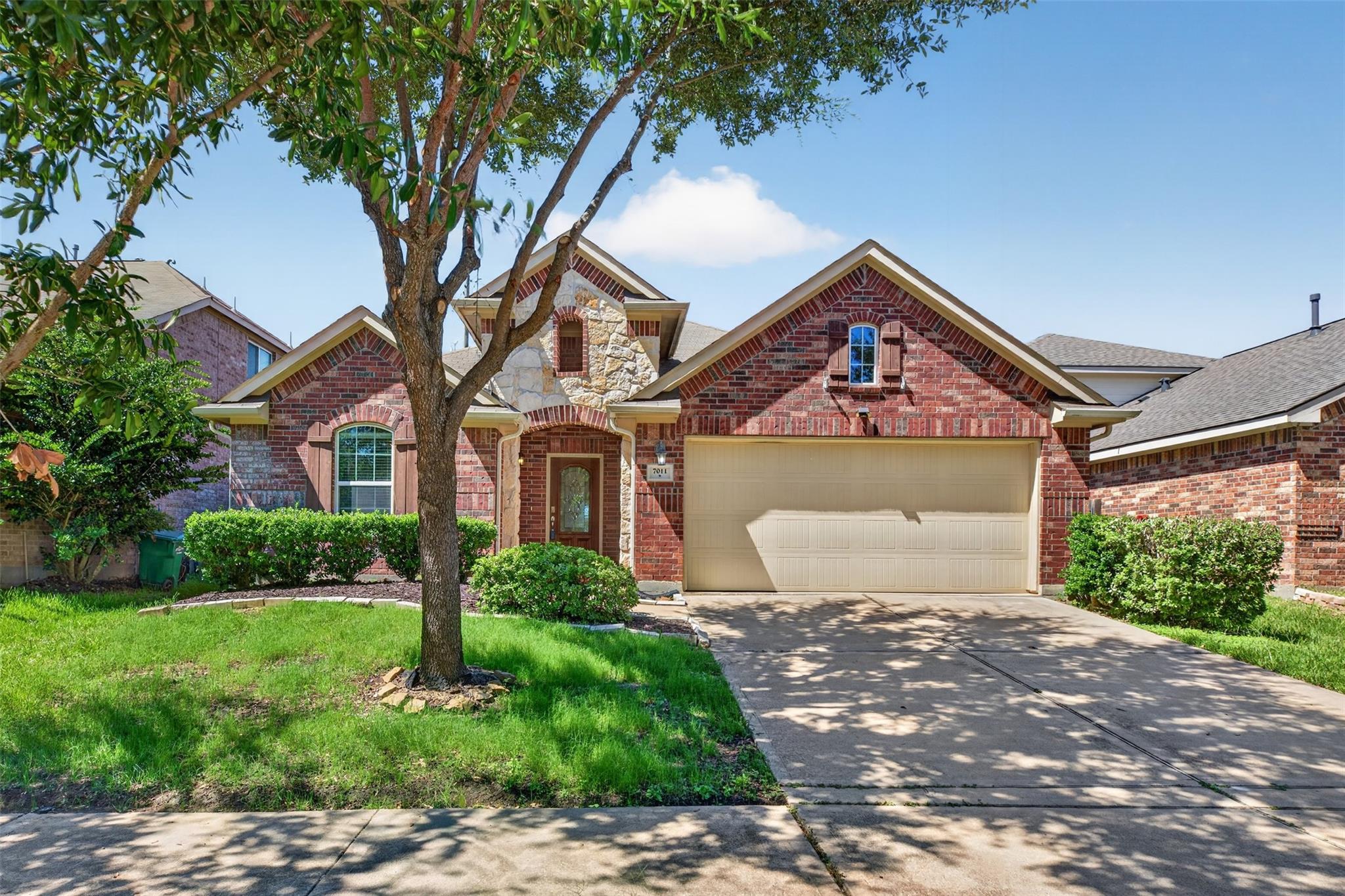 7011 Stevenson Drive — photo