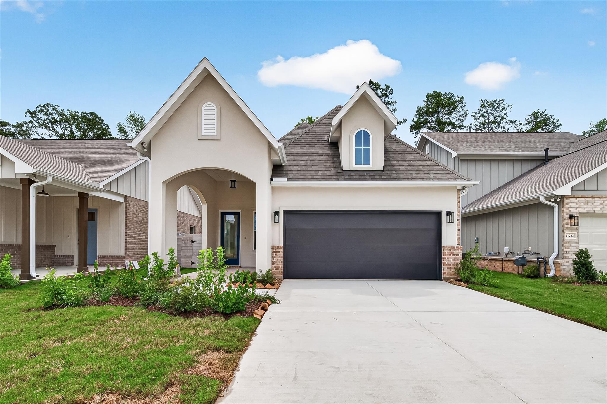 11219 Moccasin Drive — photo