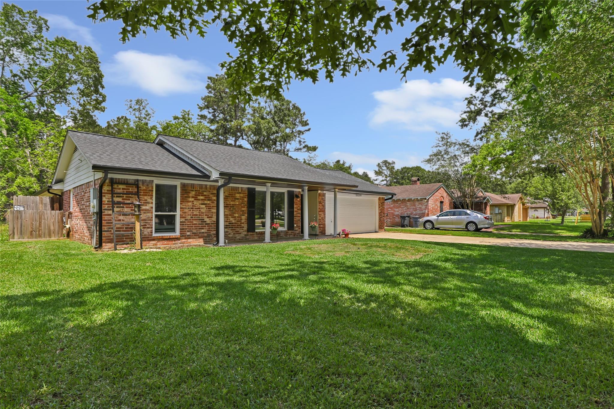 2543 Fountain View Street — photo