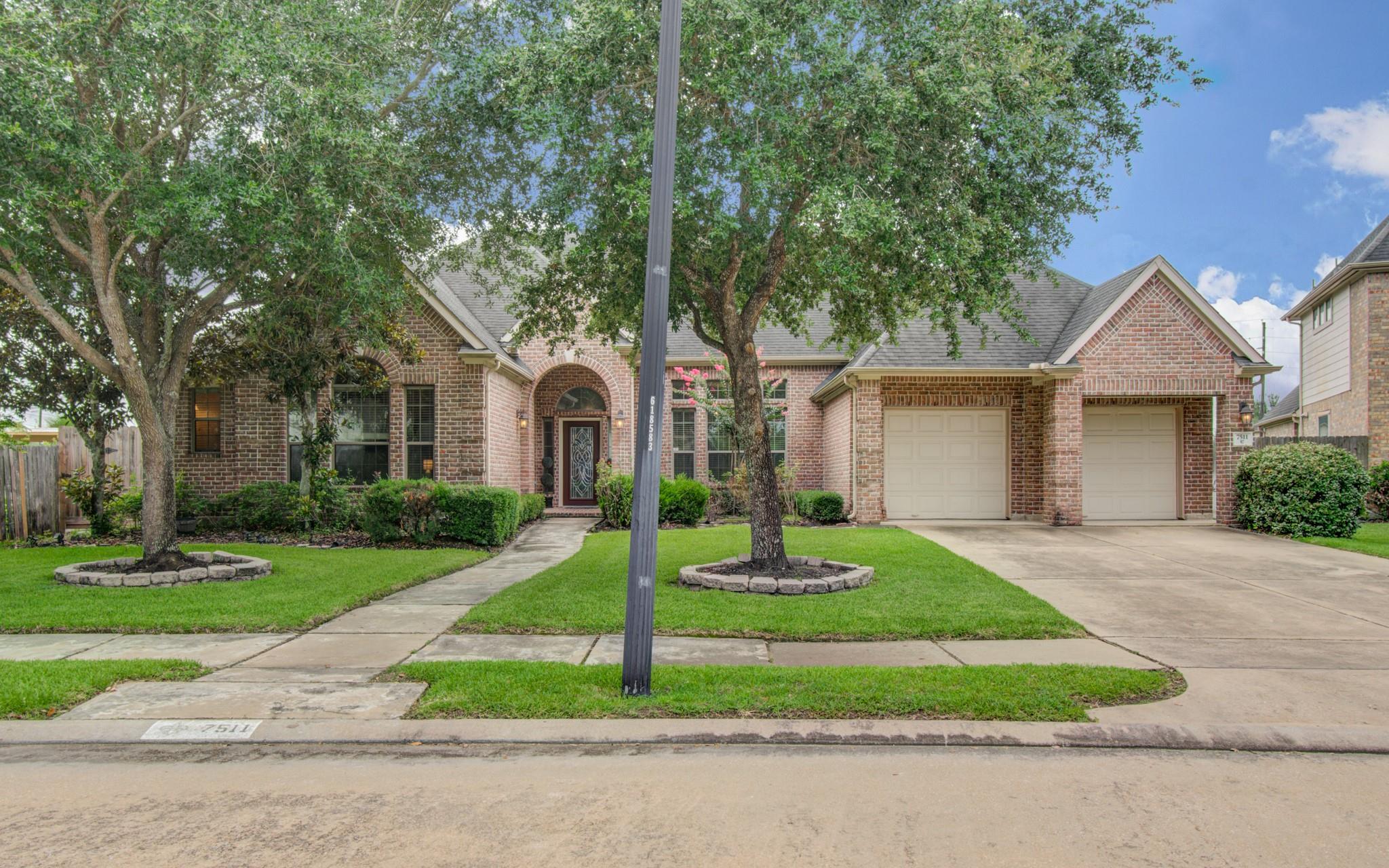 7511 Shadow Terrace Lane — photo