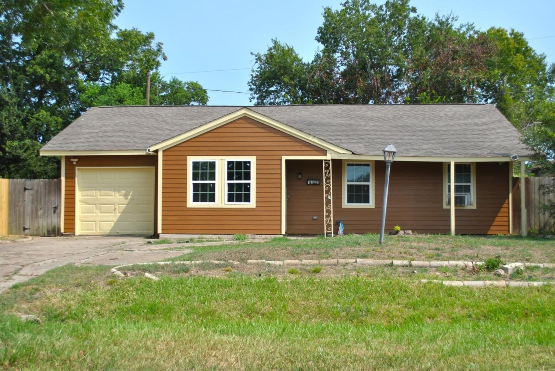 3309 Tangerine Street — photo
