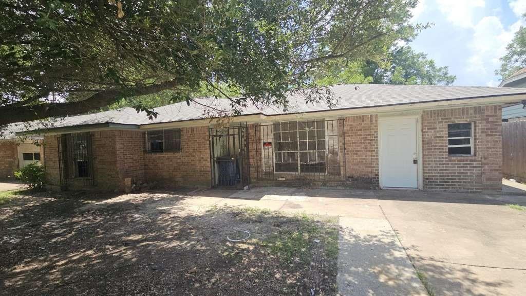 4502 Charriton Drive — photo