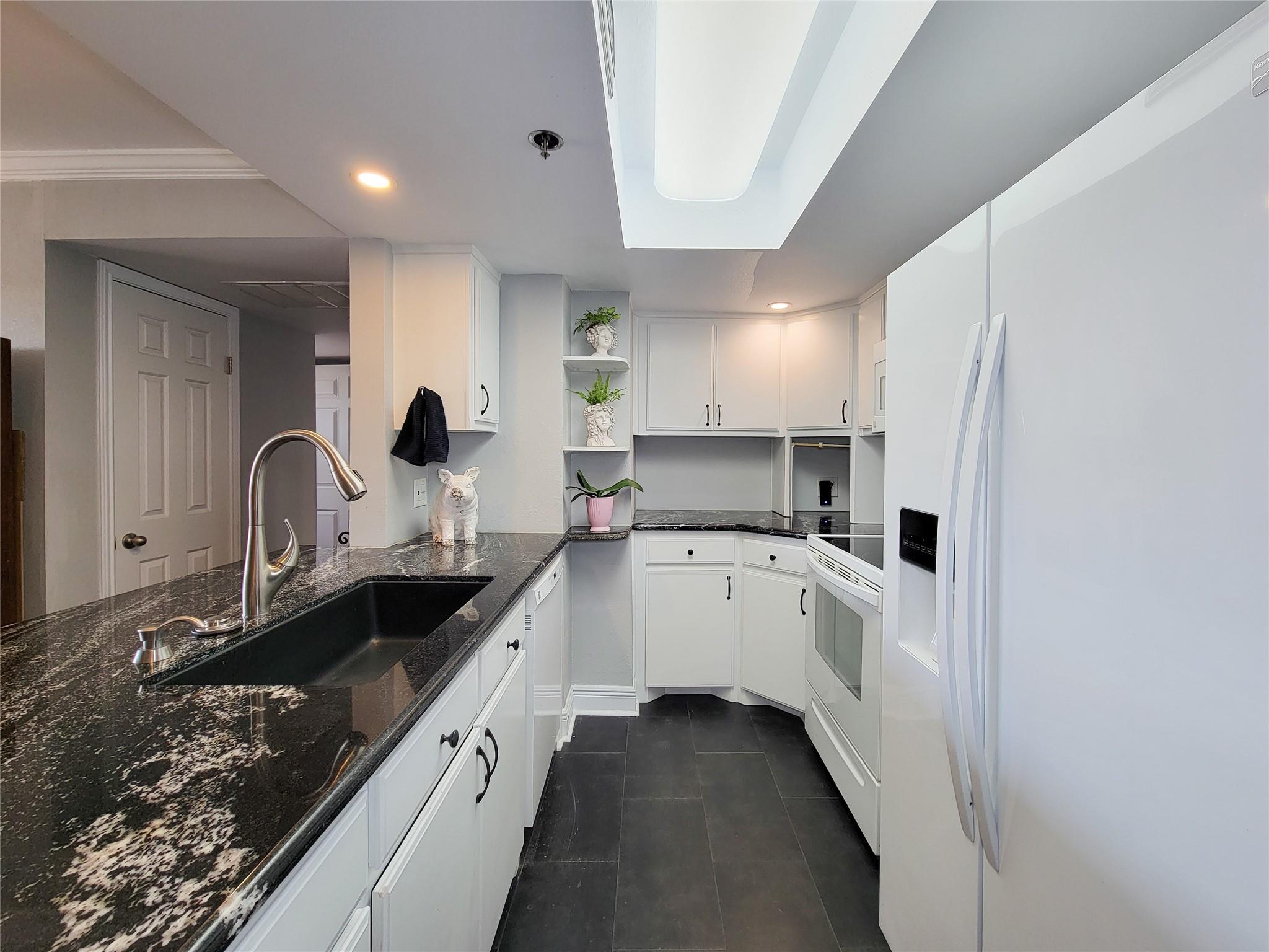 3525 Sage Road #402 — photo