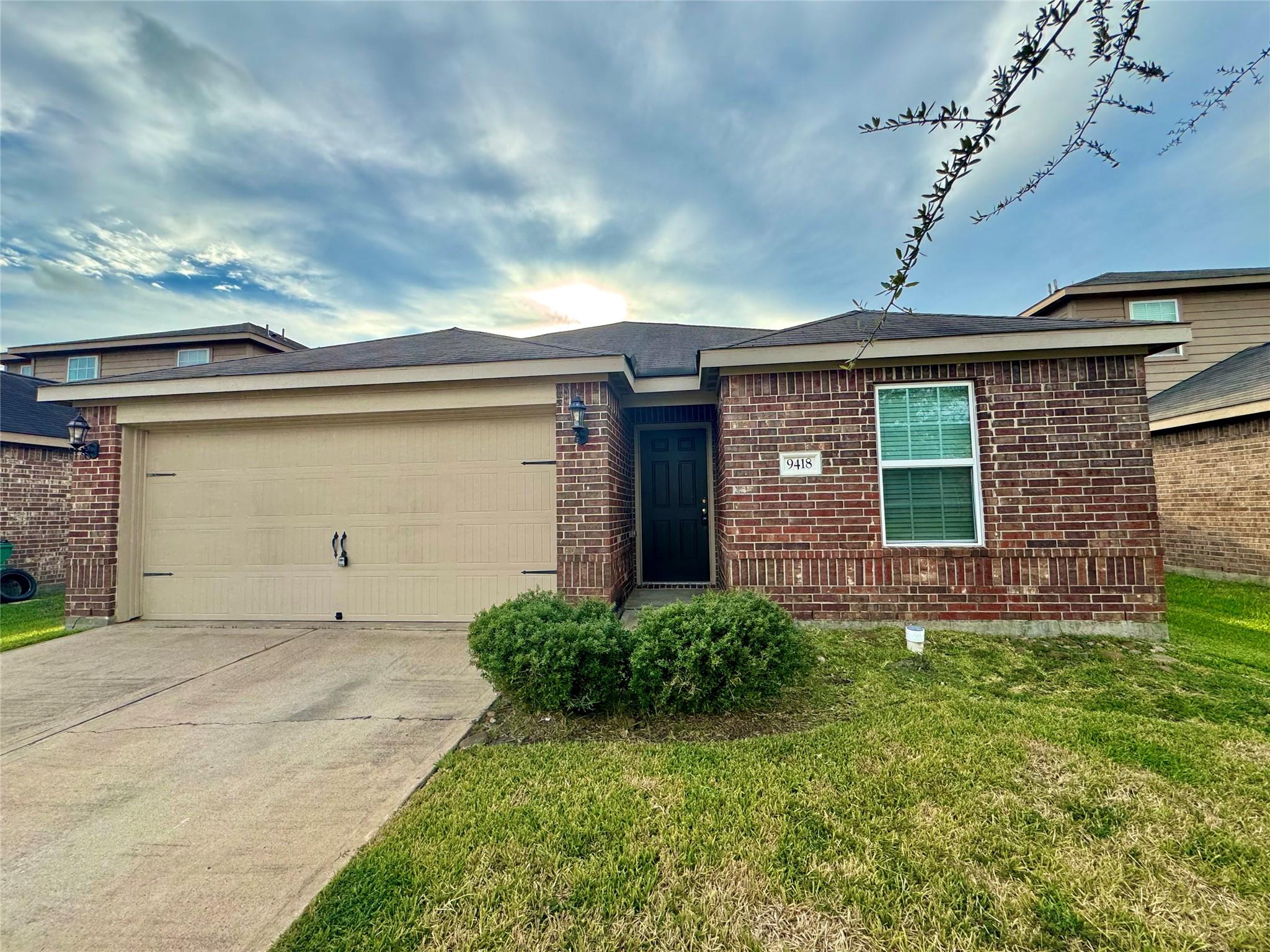 9418 Sky Blue Drive — photo