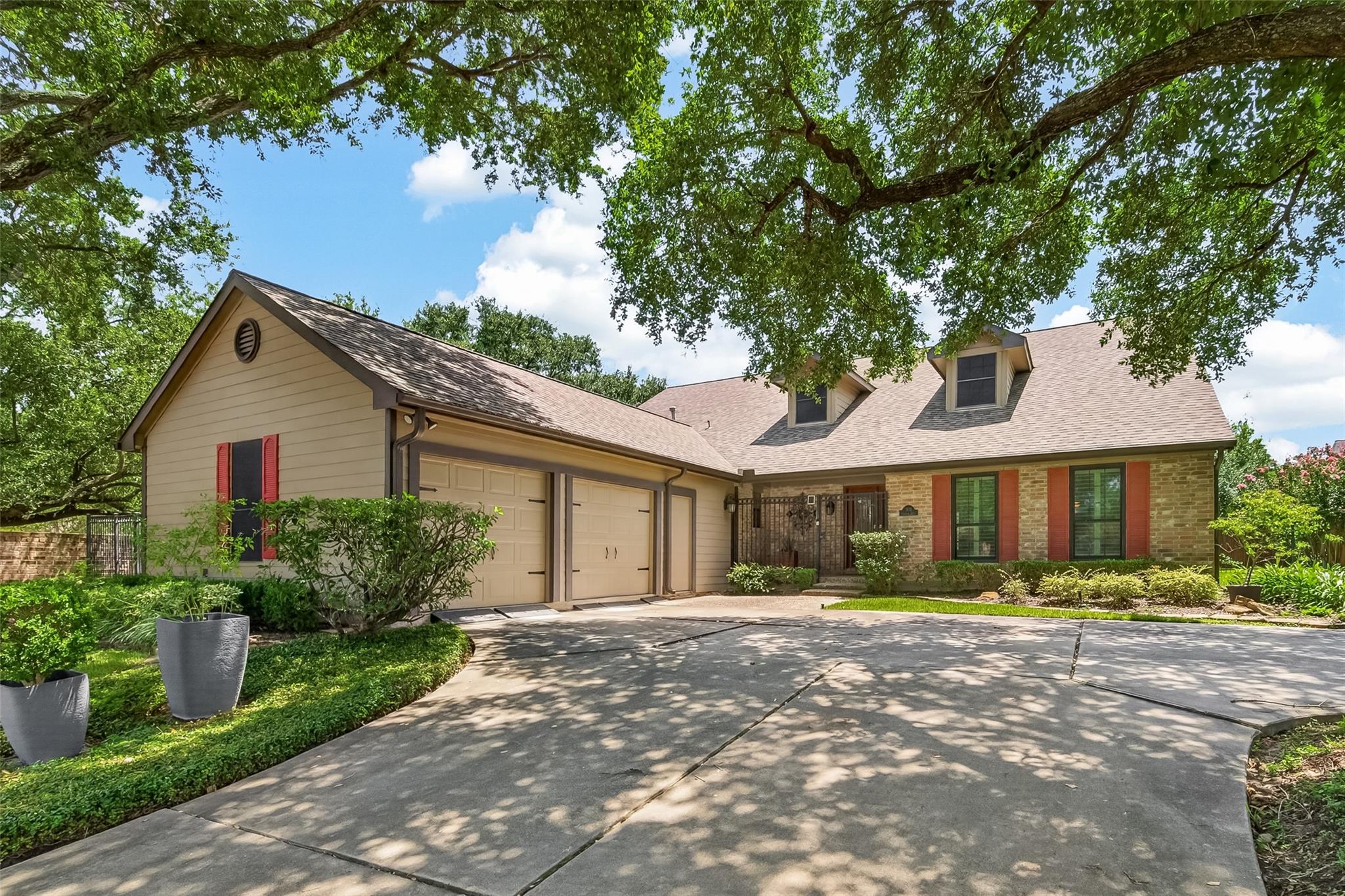 303 Longview Drive — photo