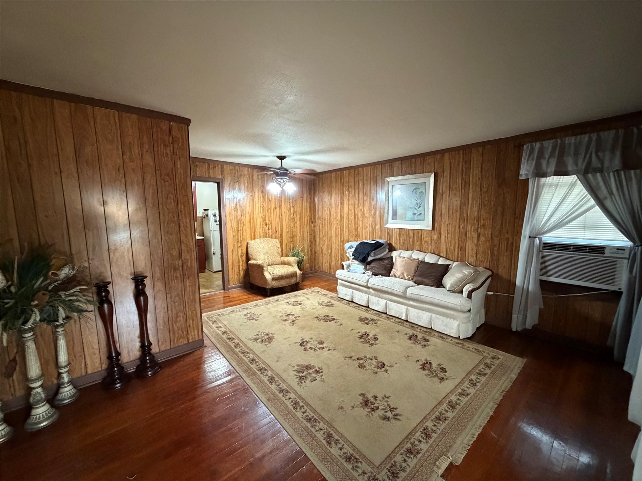 7326 Eisenhower Road — photo