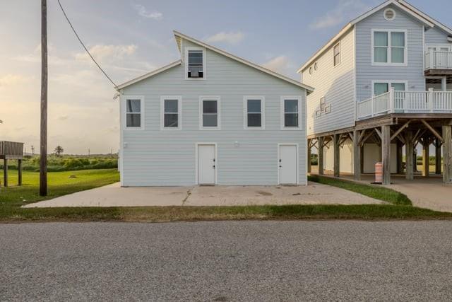 207 Beachfront Drive — photo