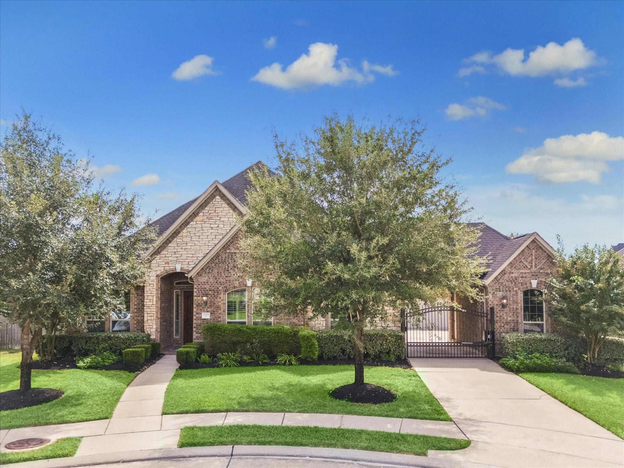 27703 Bering Crossing Drive — photo