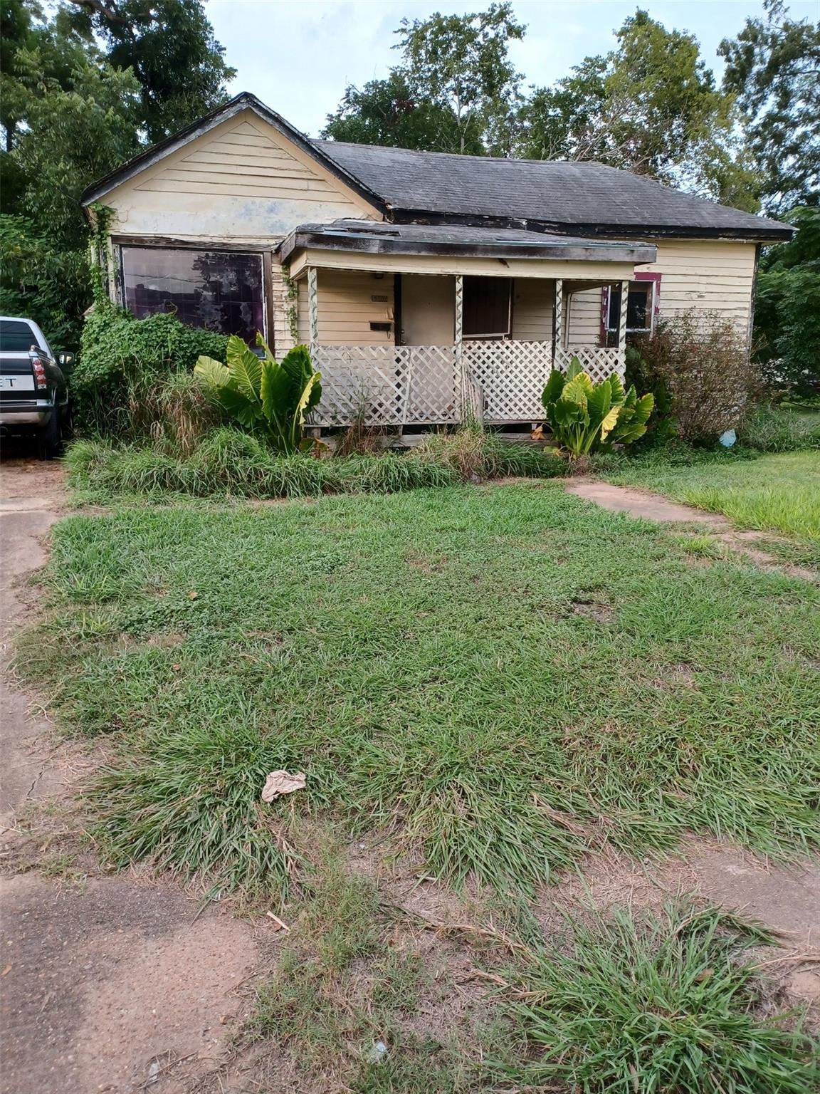 1106 W Milam Street — photo