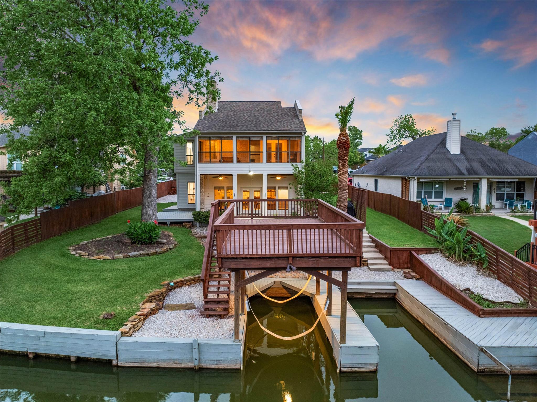 734 Lake View Drive — photo