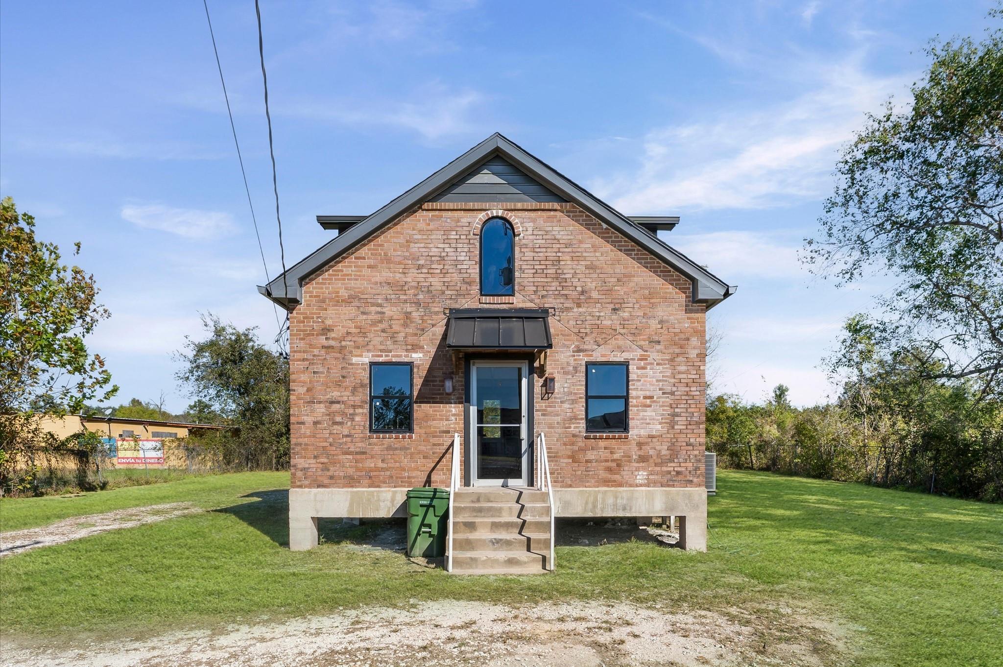 1420 FM 1960 — photo