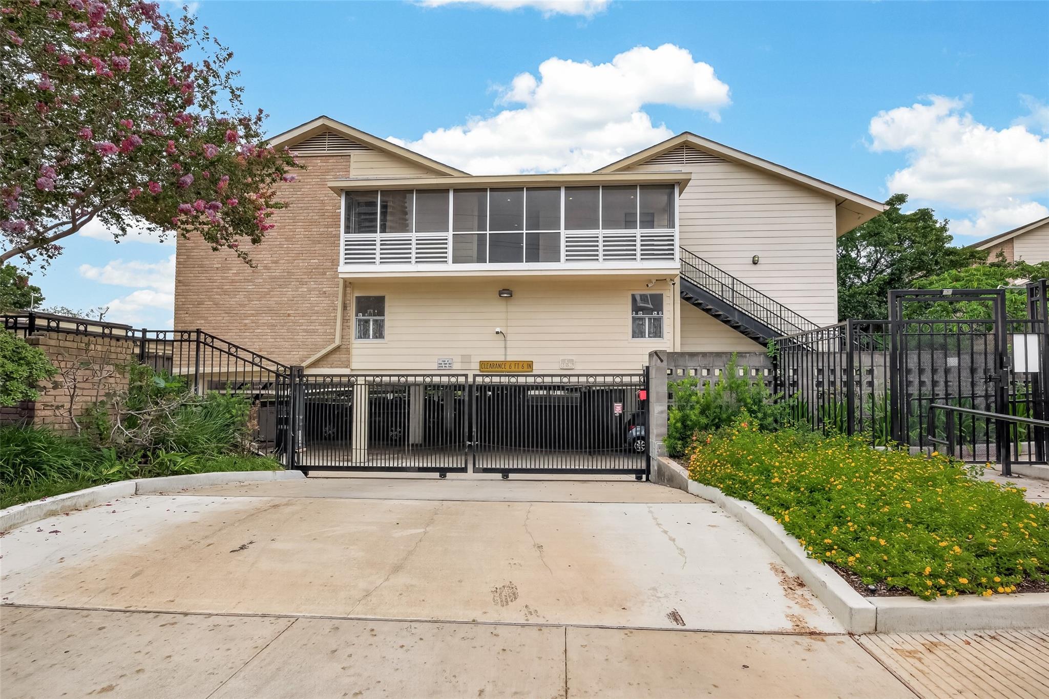 3131 Cummins Street #82 — photo