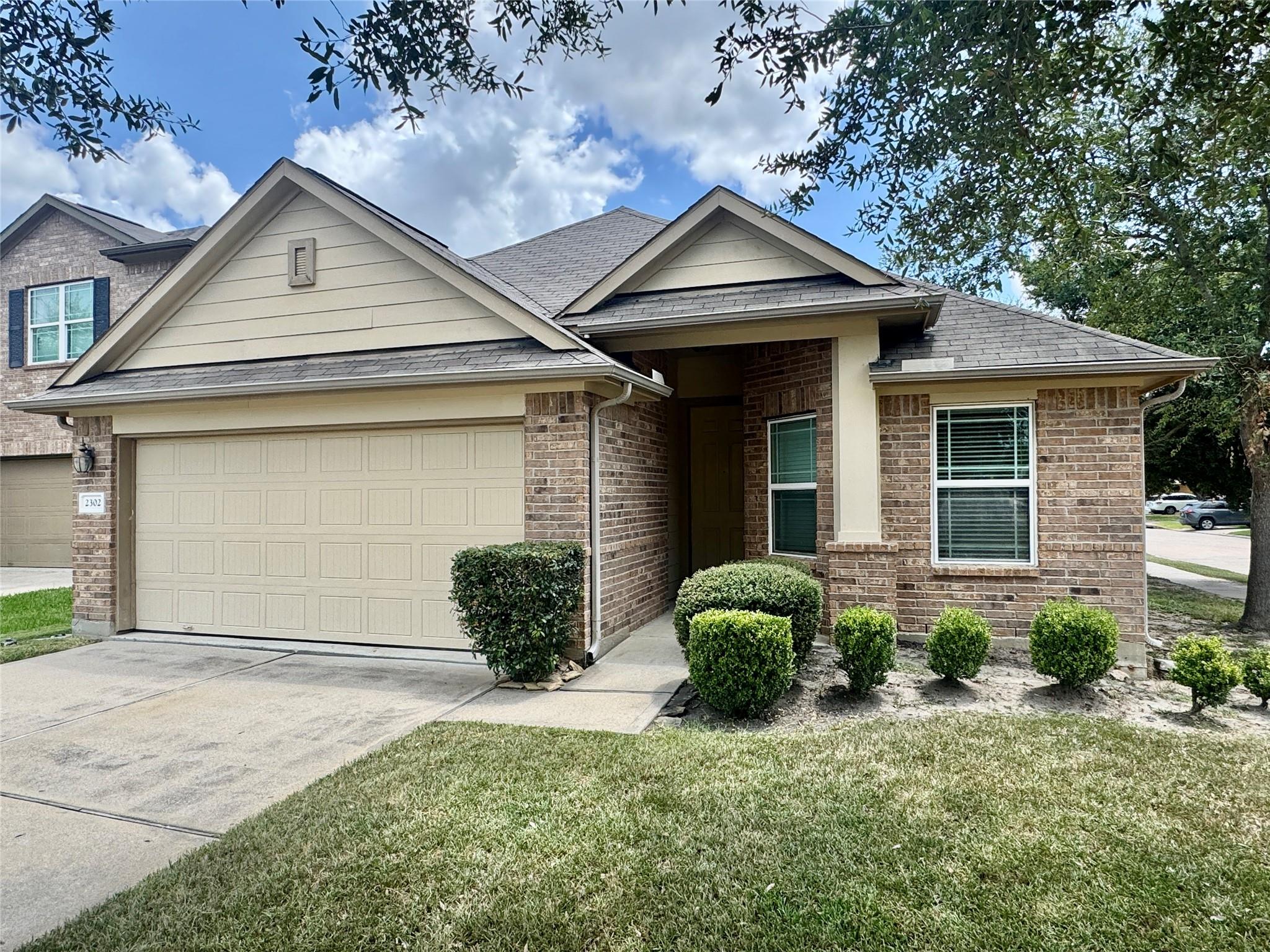 2302 Corry Crest Circle — photo
