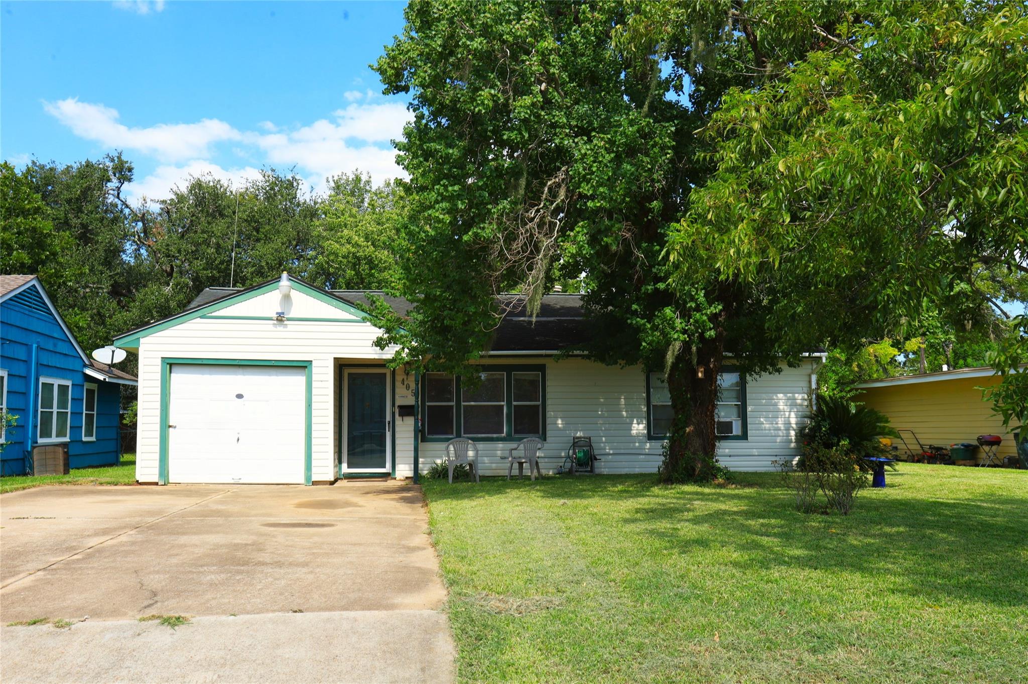 405 Center Way Street — photo