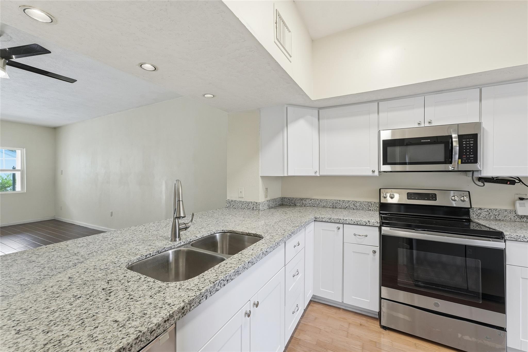 1907 Clipper Circle, Willis, TX 77318 — photo 3