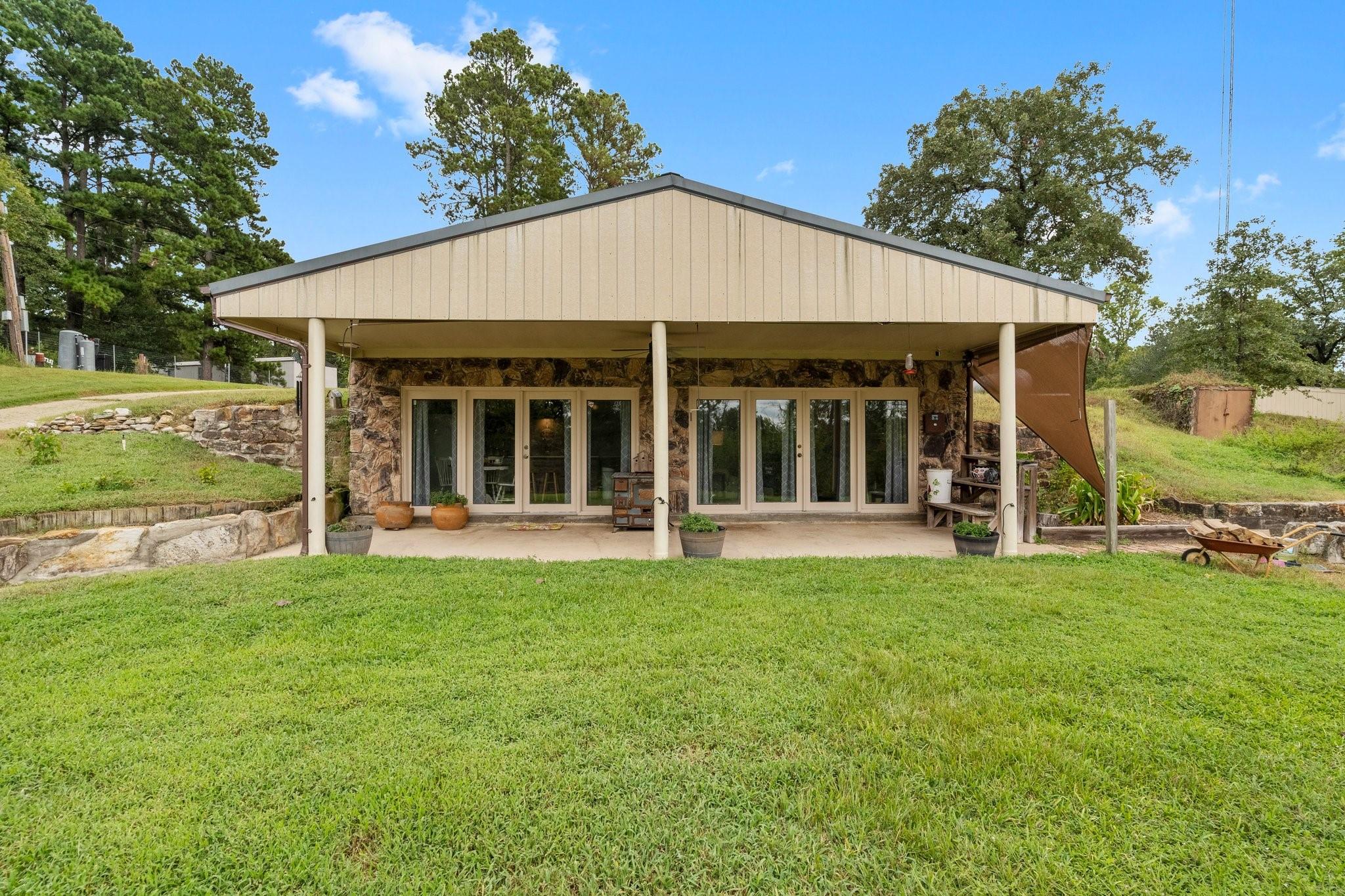 18 Arrowhead Drive — photo