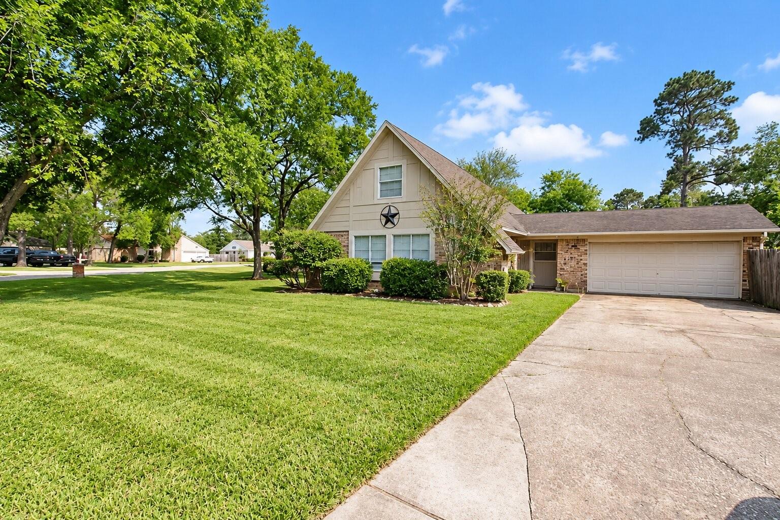 10030 Lost Pine Drive — photo