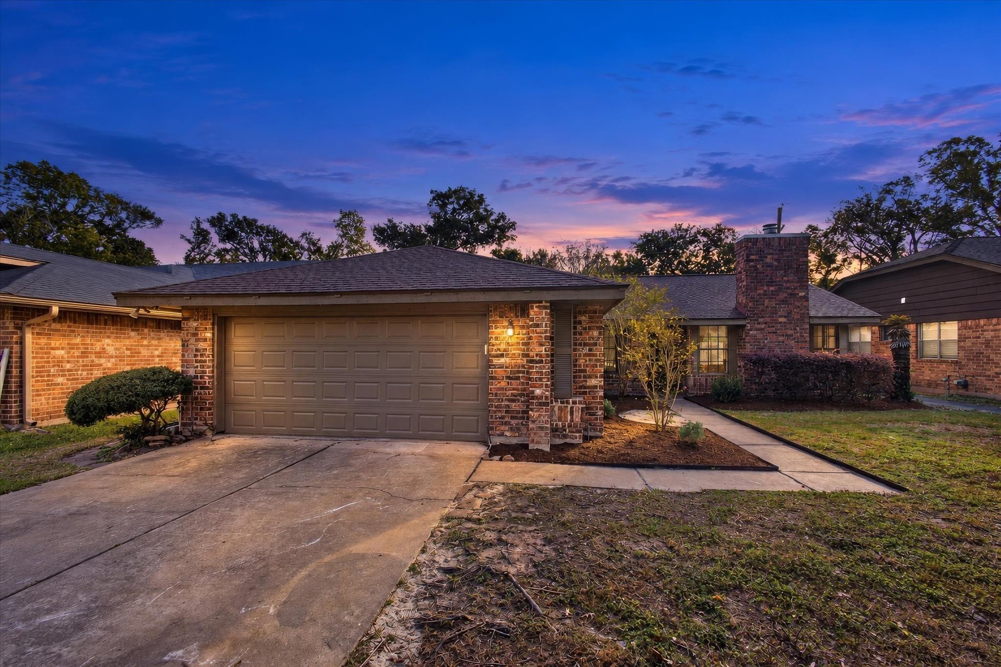 5238 Pine Cliff Drive — photo