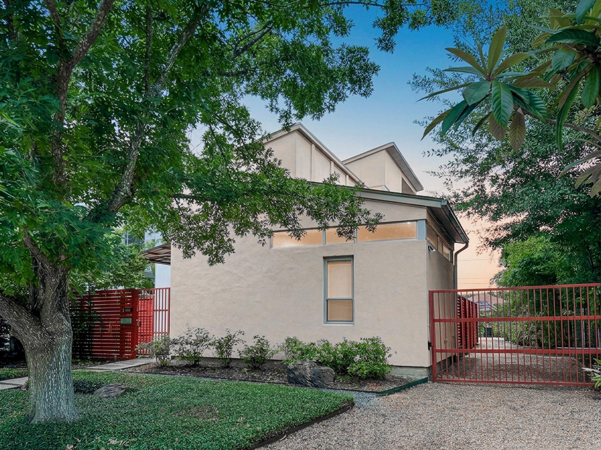 1634 Marshall Street — photo