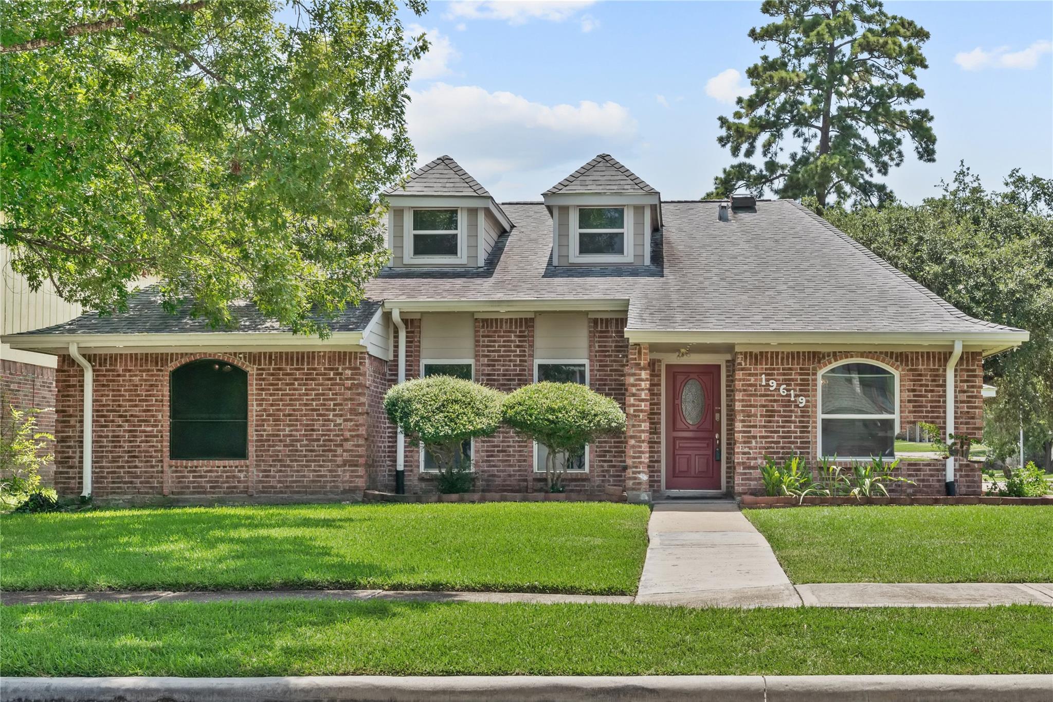 19619 Pine Cluster Lane — photo