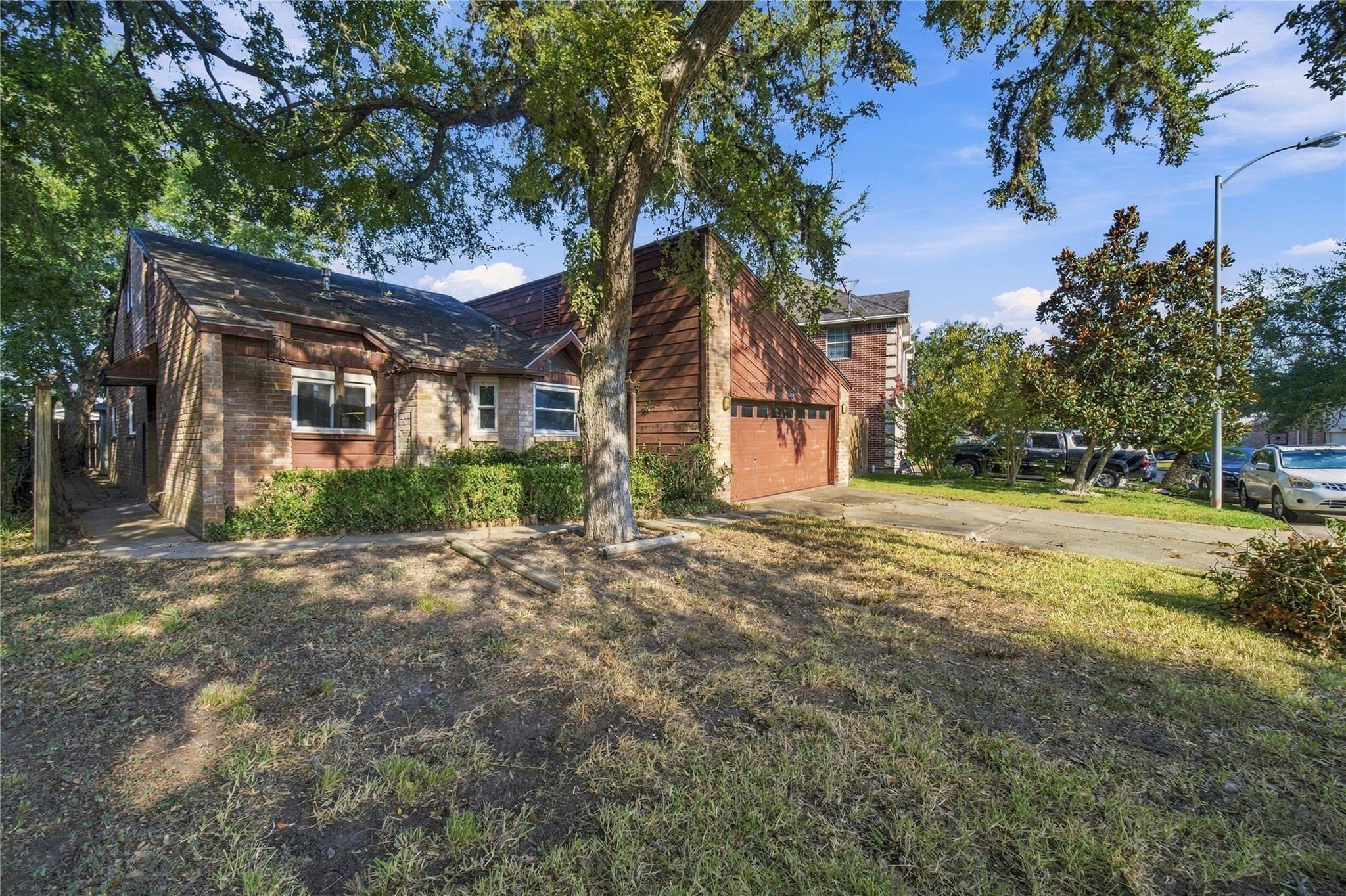 606 Meadow Knoll Drive — photo