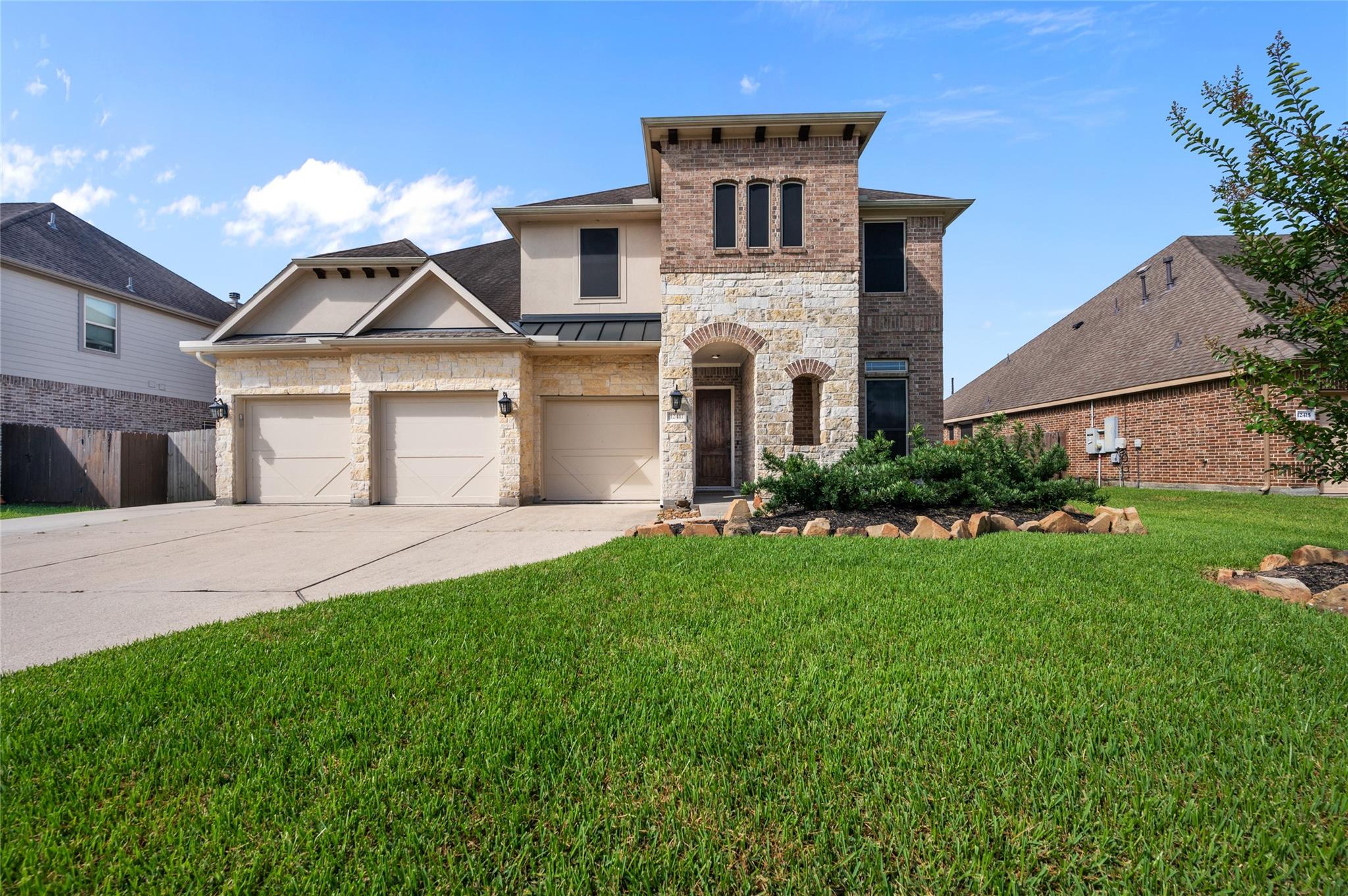 12411 Emerald Lane — photo