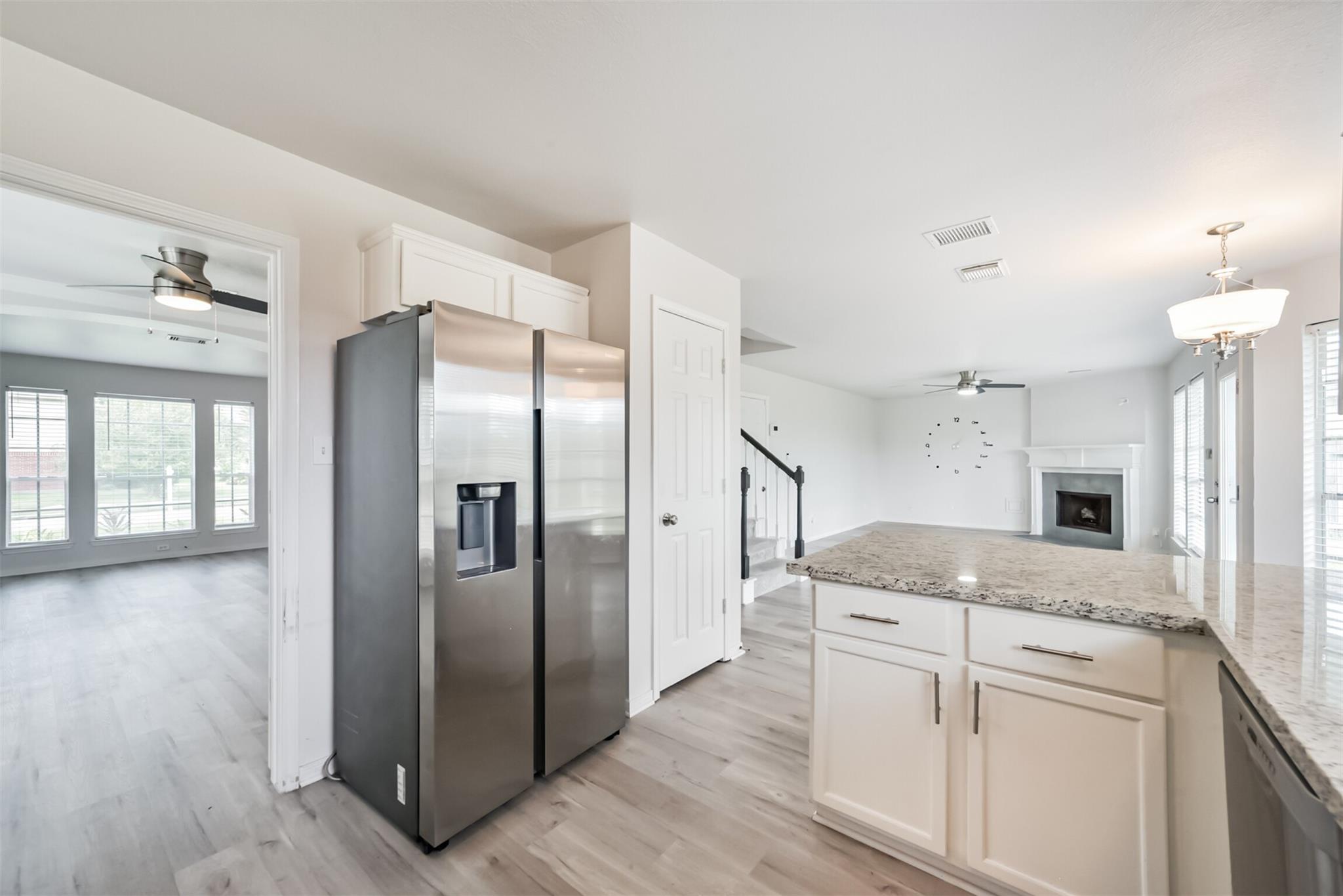 3207 Leila Oaks Drive — photo