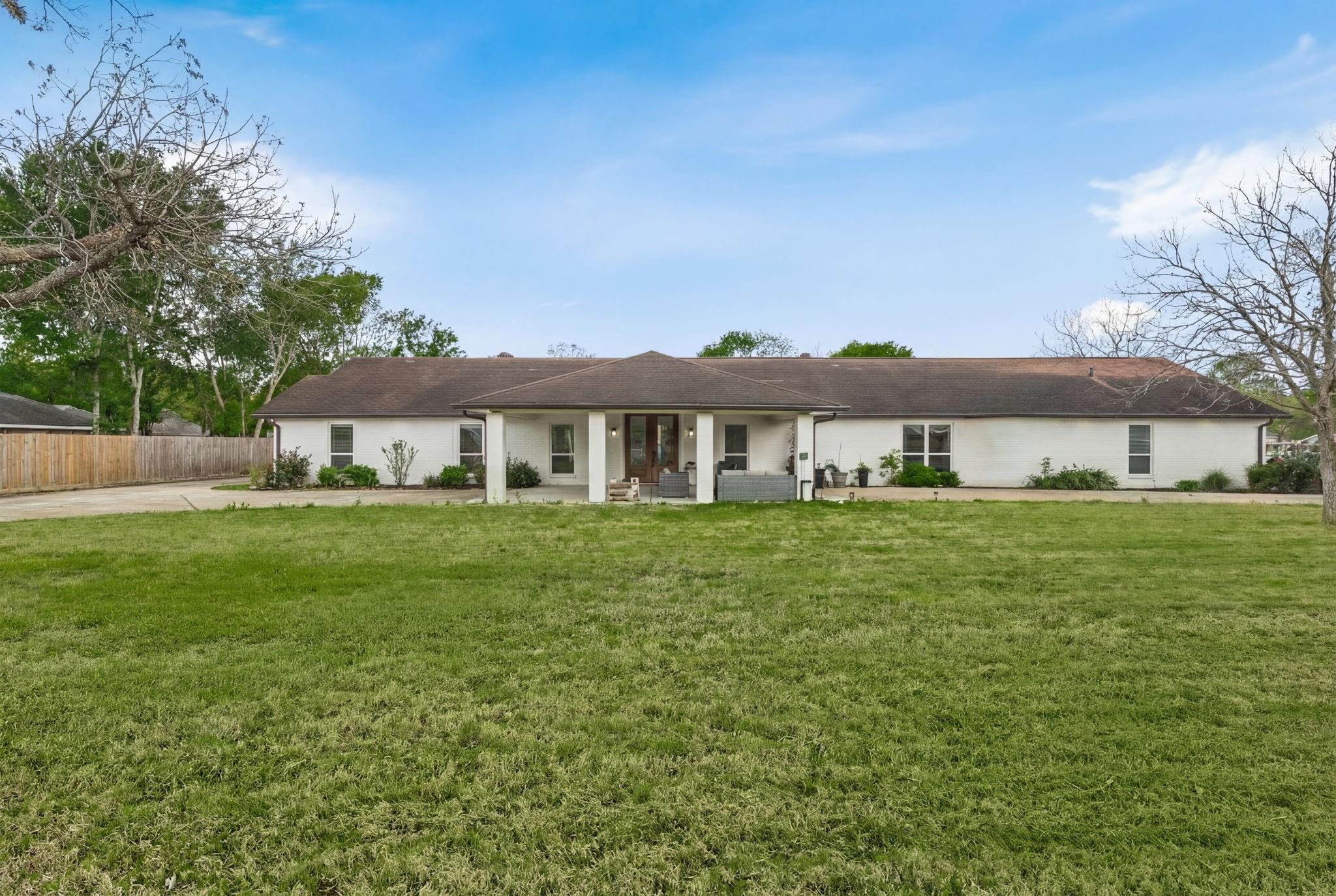 8800 Brae Acres Road — photo