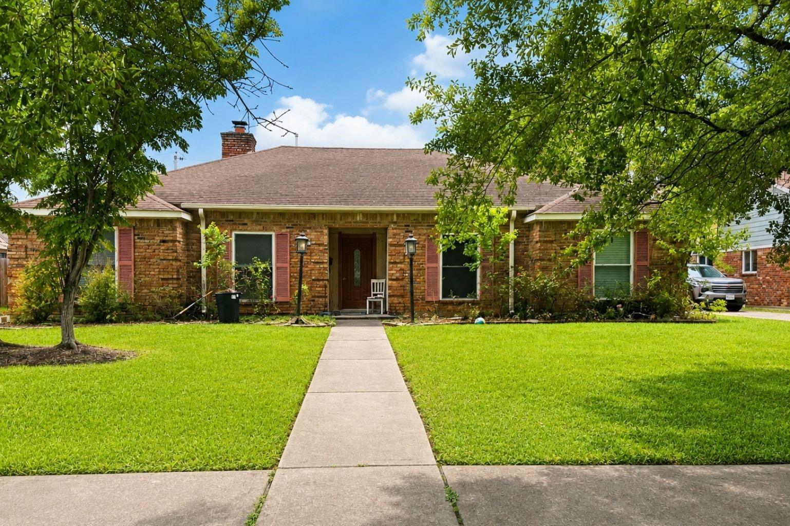 423 Woodvine Drive — photo