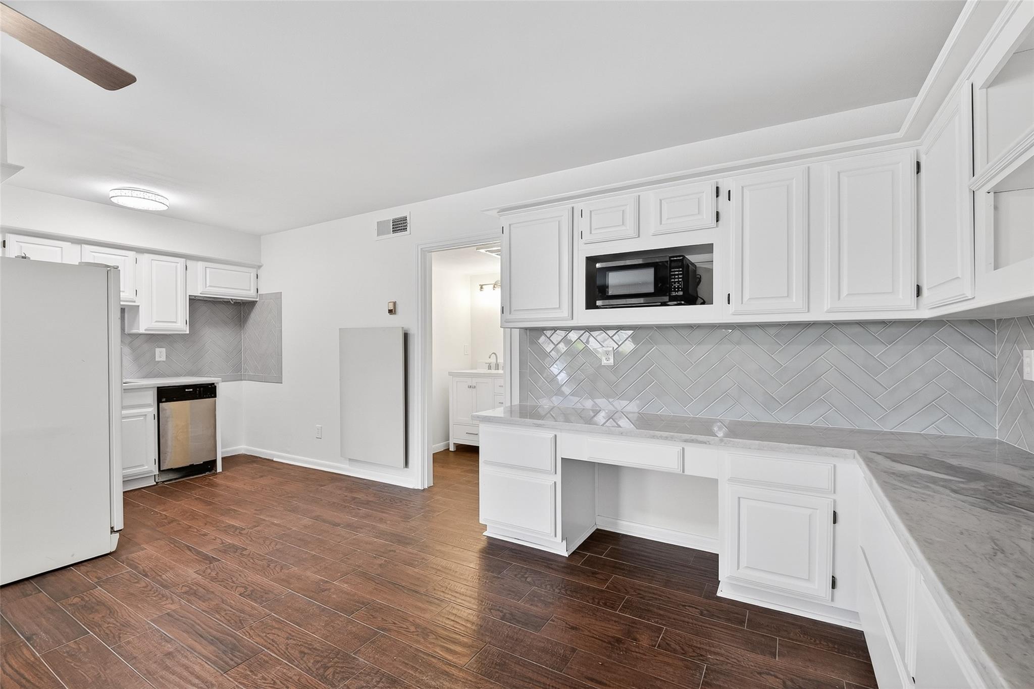 1311 Antoine Drive #159 — photo