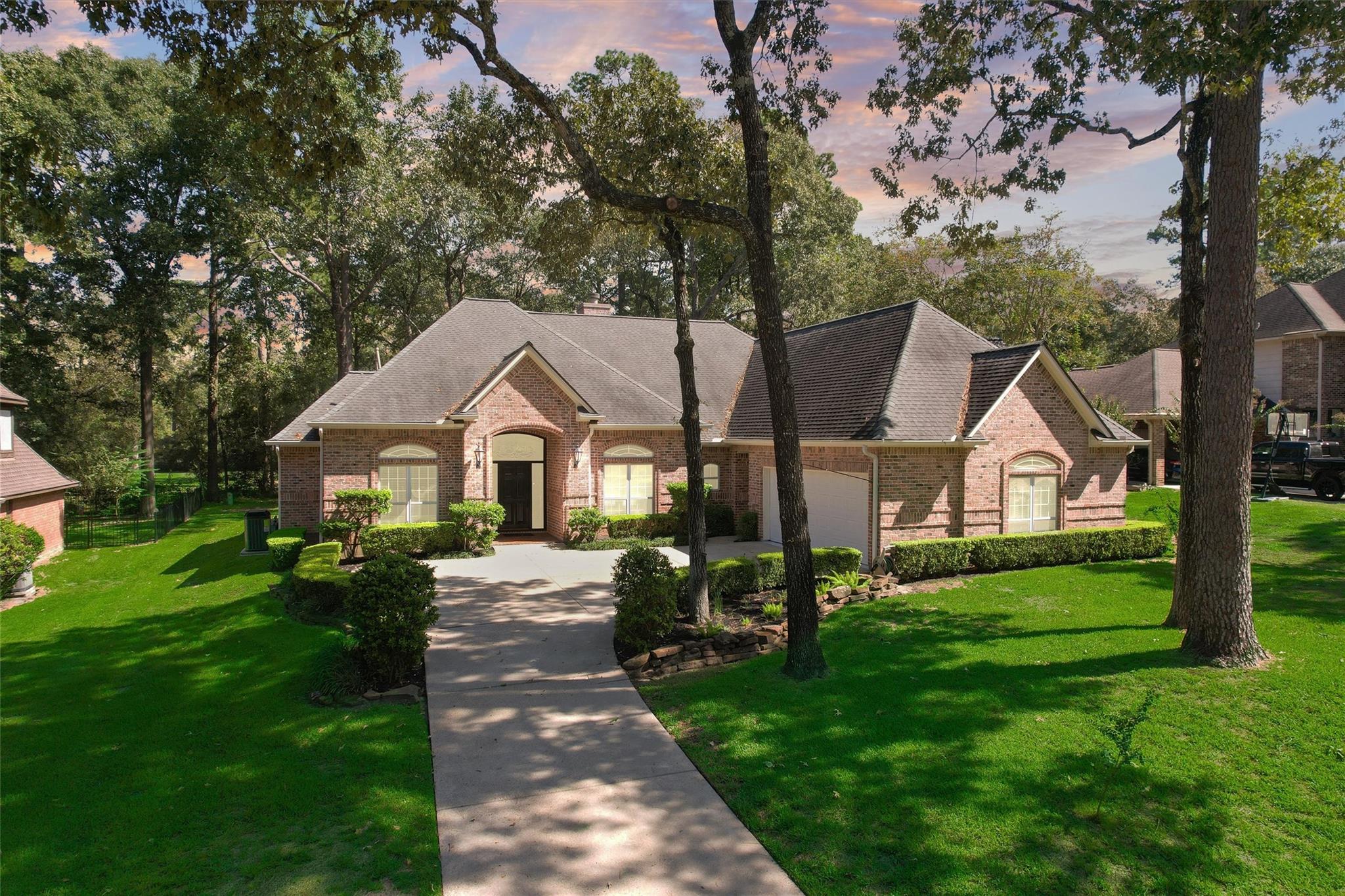 13 Royal Dalton Circle — photo