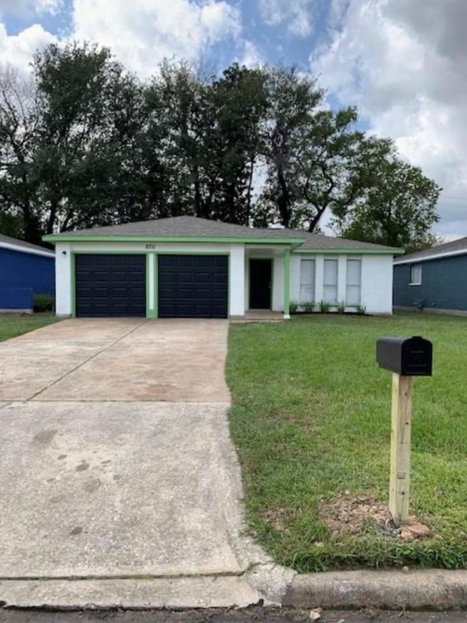 8711 Valley Pond Court — photo