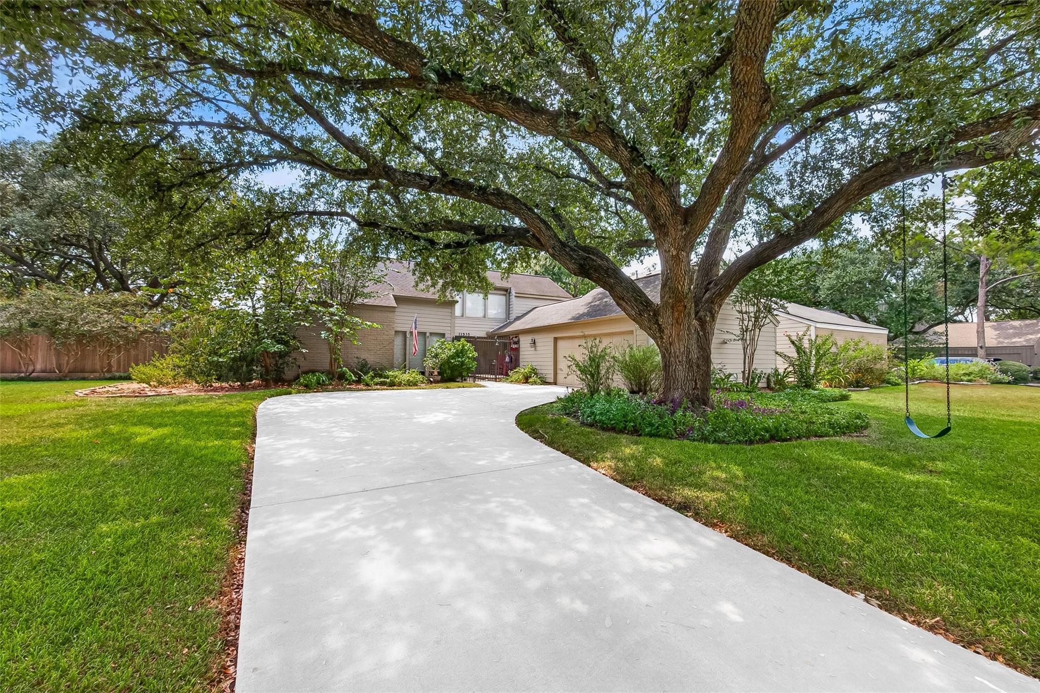 11835 Cedar Pass Drive — photo