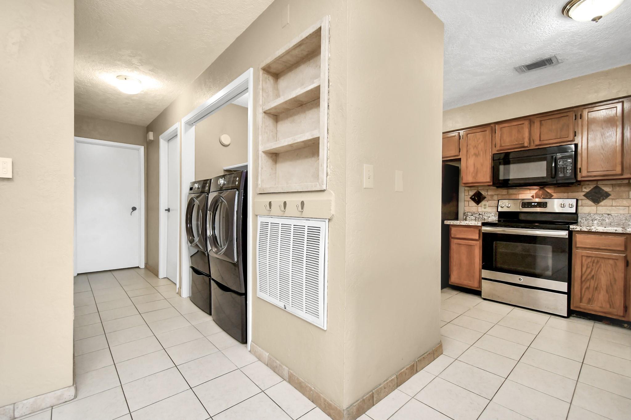 2501 Gulf Freeway #250D — photo