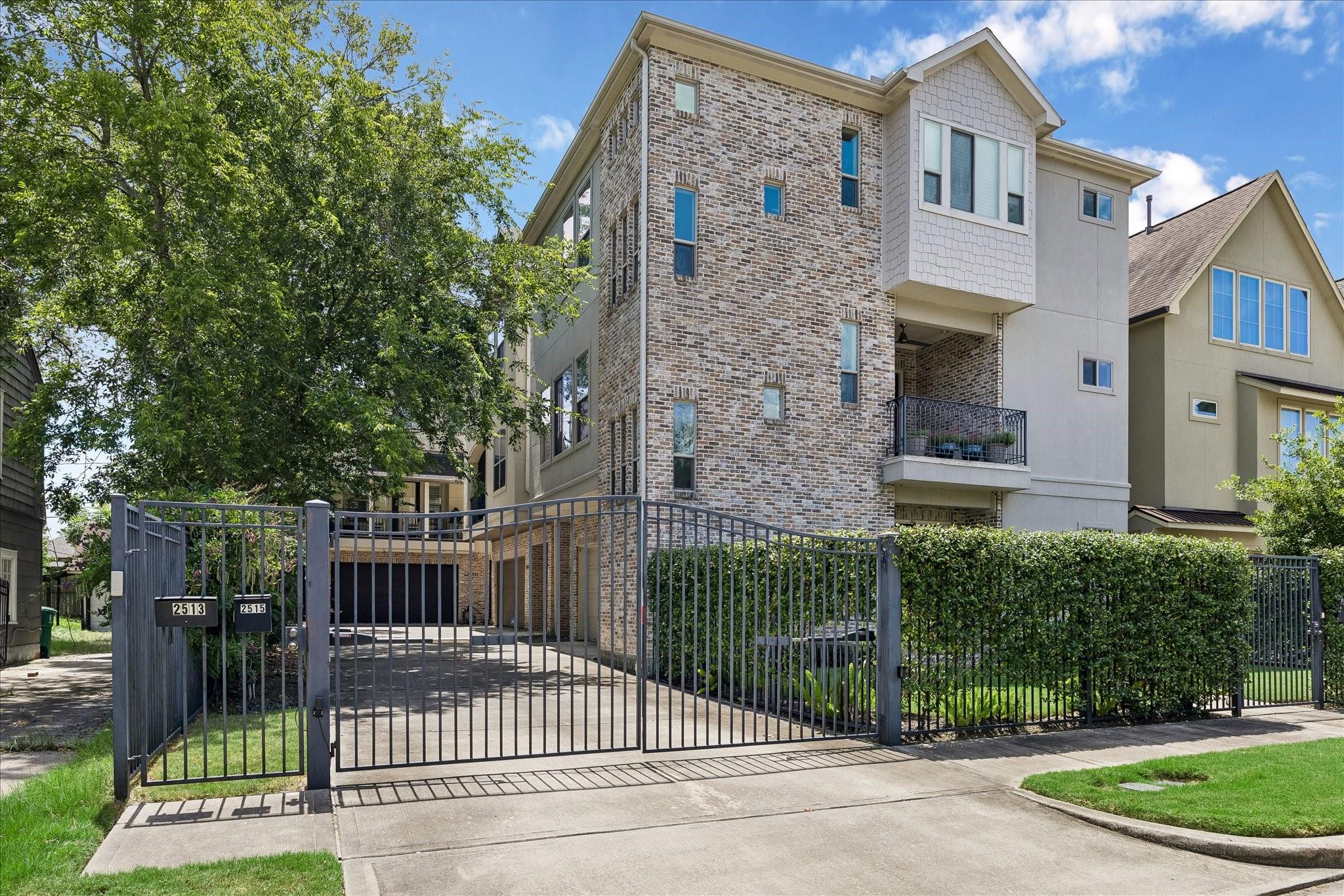 2513 Mcclendon Street — photo
