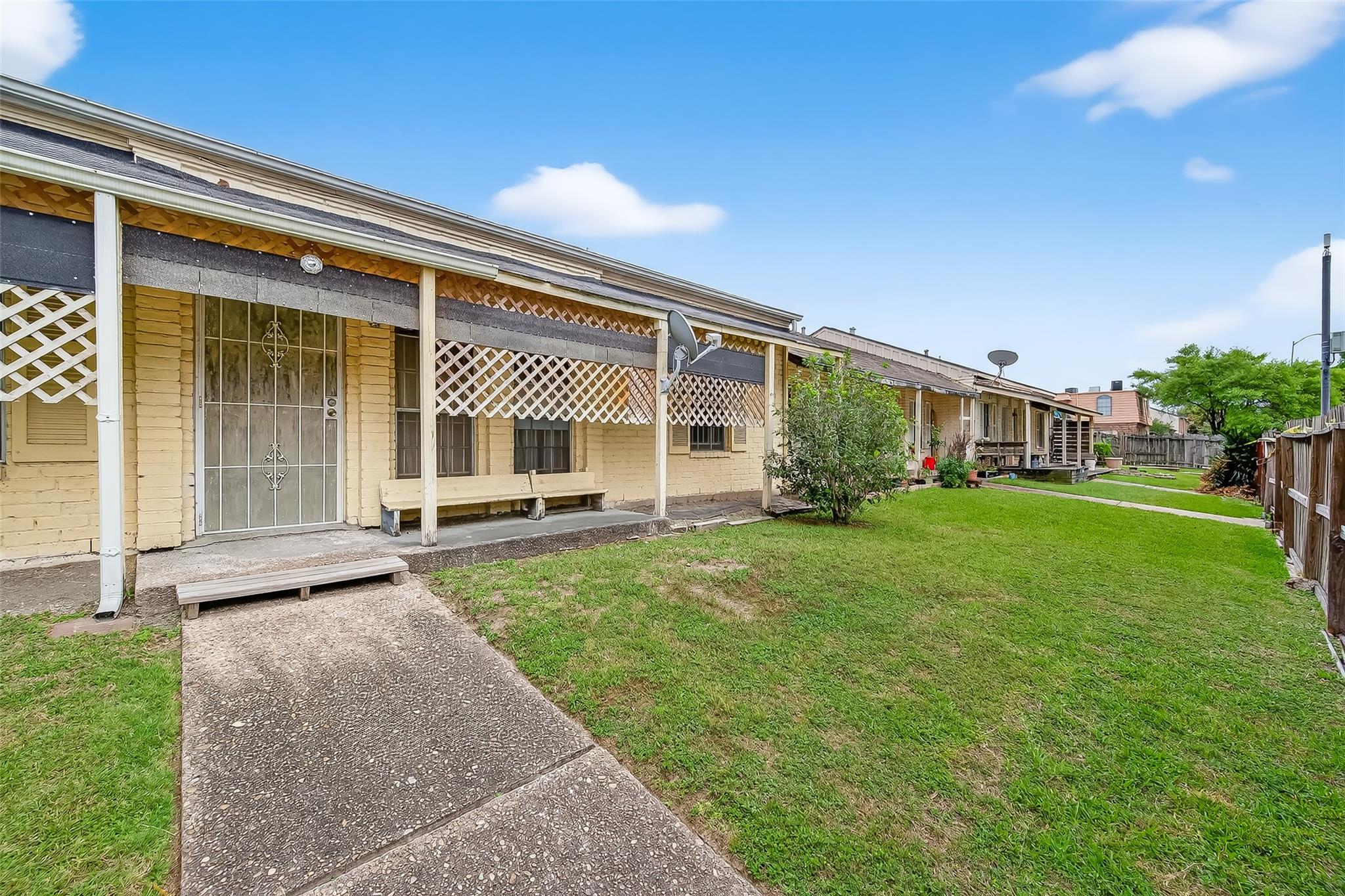 6201 Ranchester Drive #4, Houston, TX 77036 — photo 2