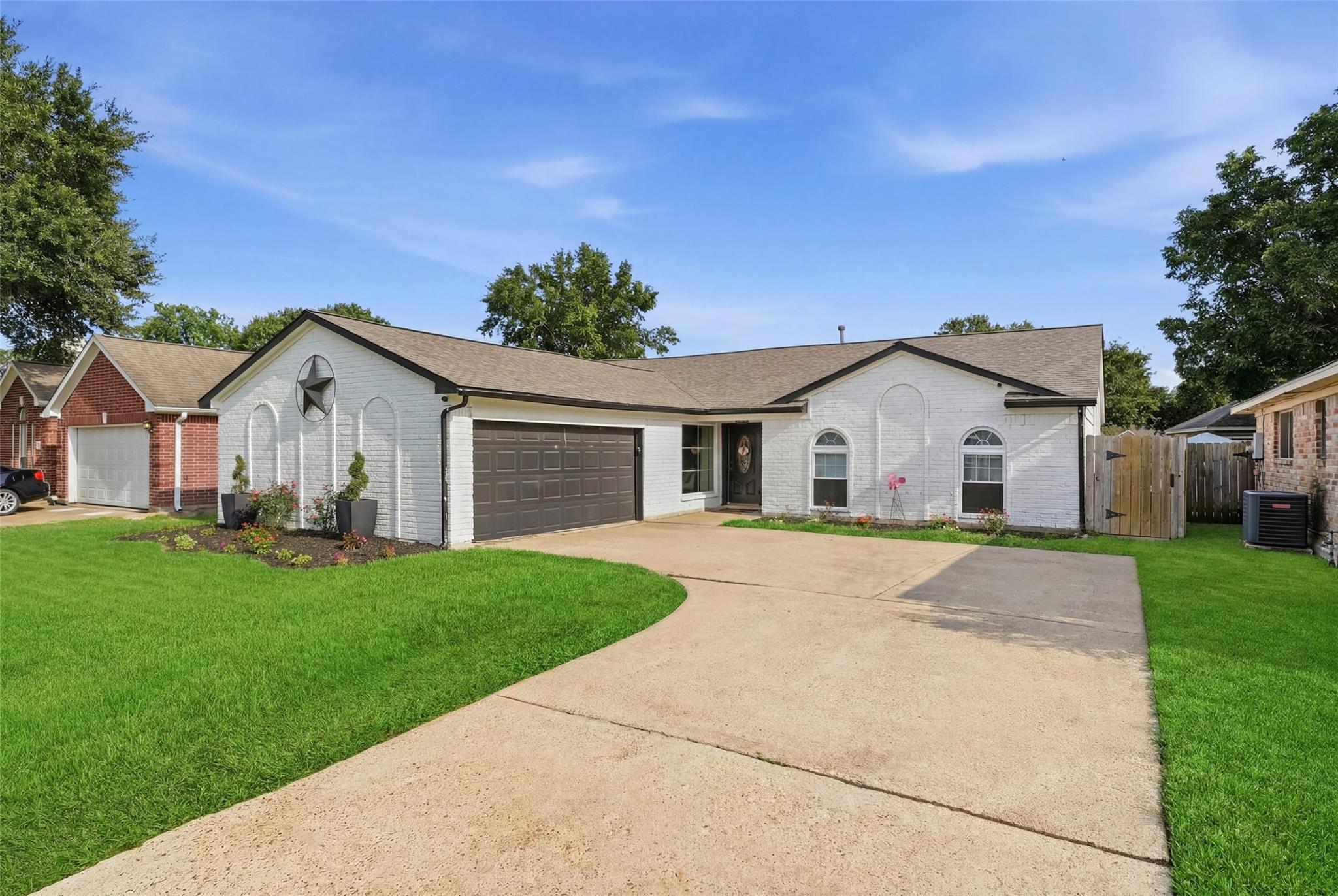 21031 Northern Colony Court — photo