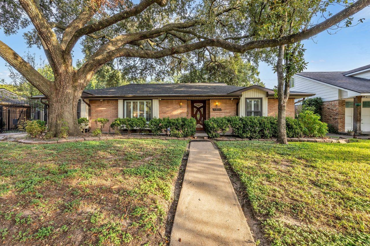 5734 Sanford Road — photo