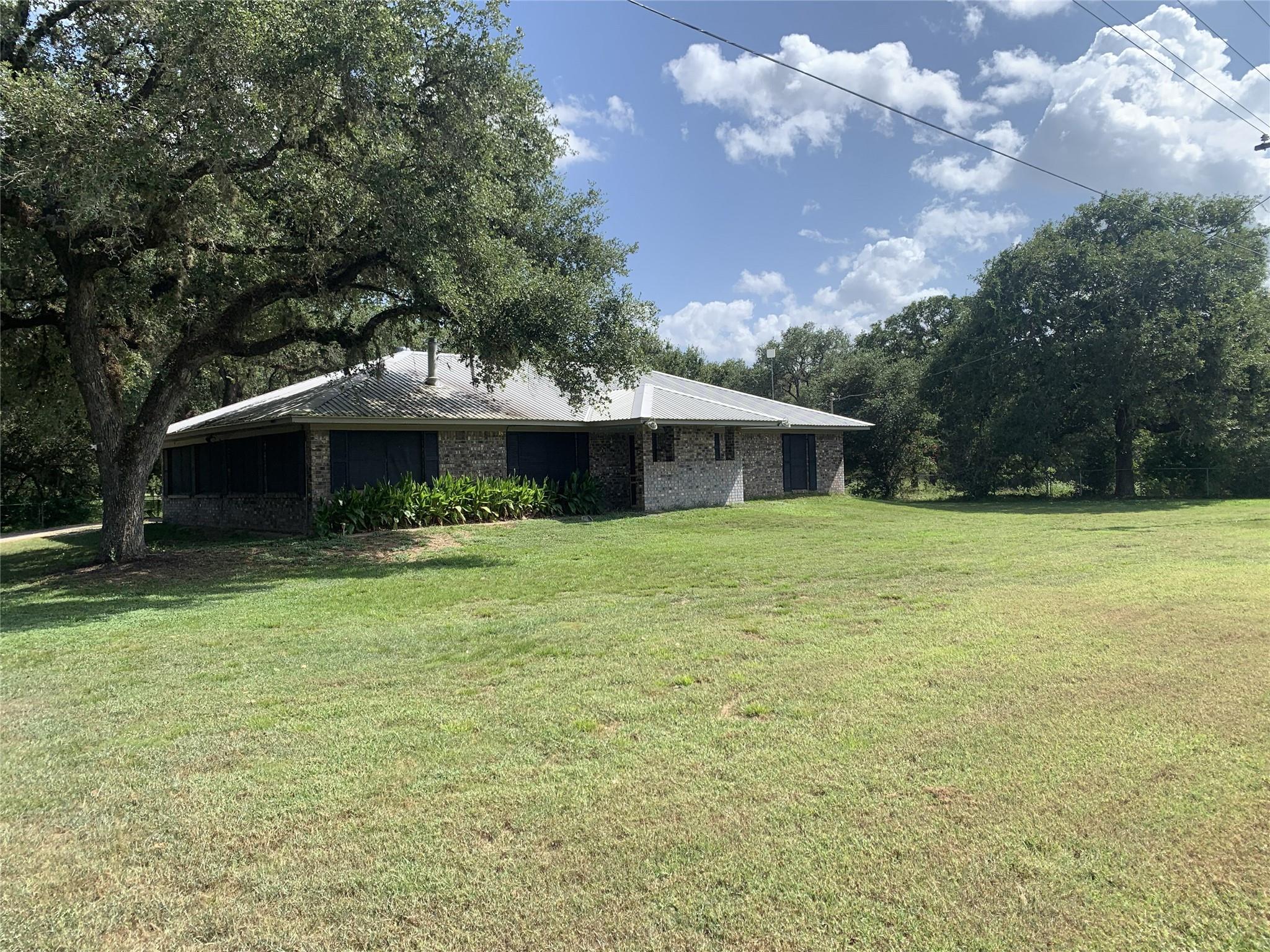 1162 Hwy 90a — photo