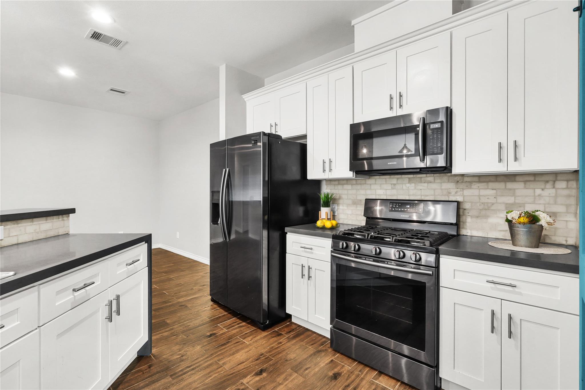 507 E Foley Street — photo