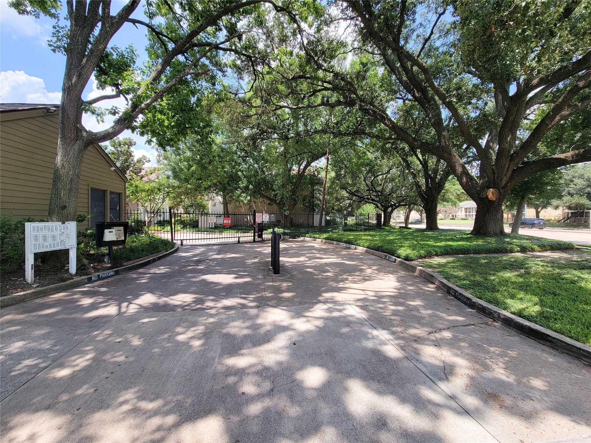 10047 Westpark Drive #21 — photo