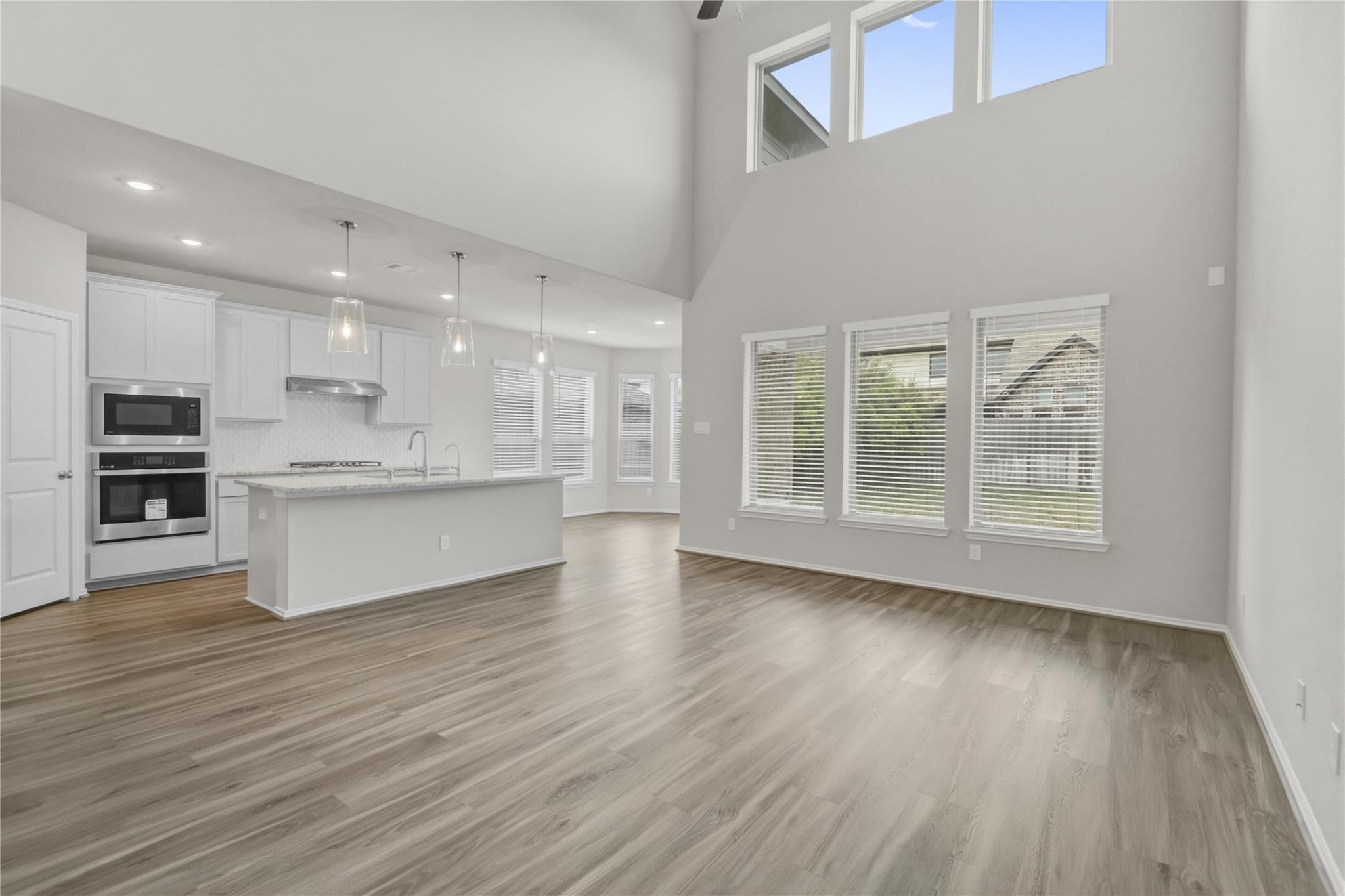 10723 Lacaille Lane — photo