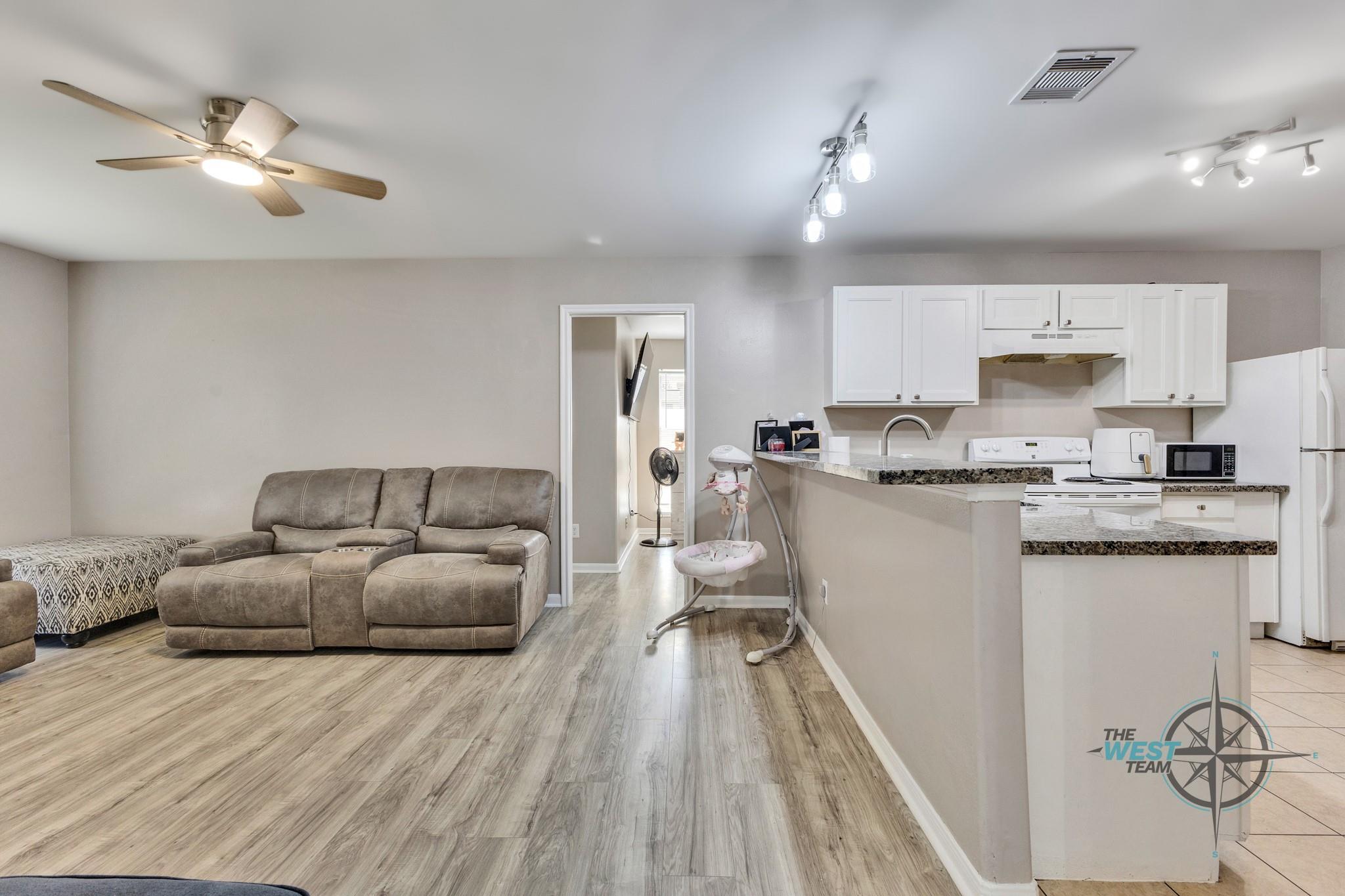 8825 E Buffalo Circle, Willis, TX 77378 — photo 3