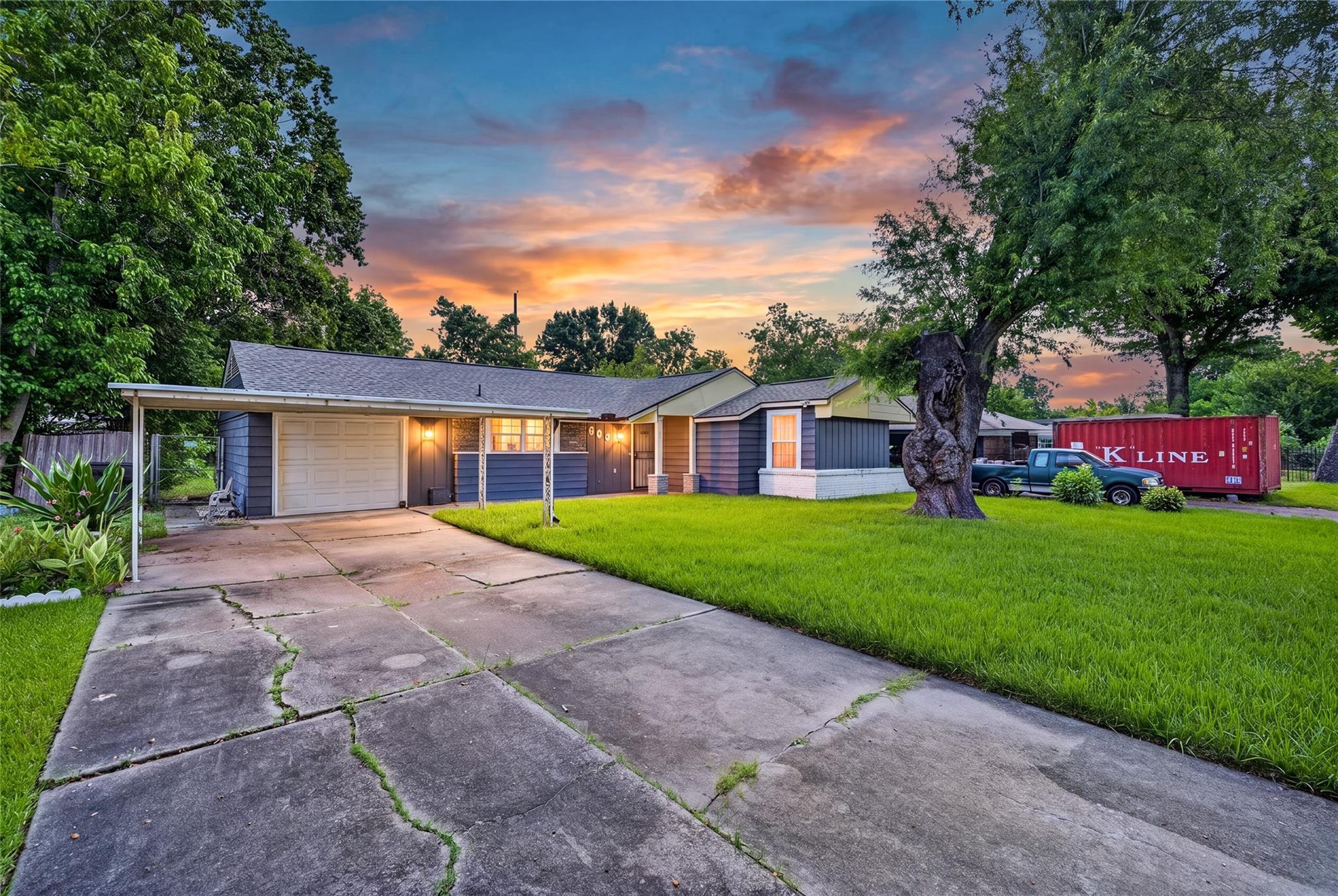 6039 Willow Glen Drive — photo