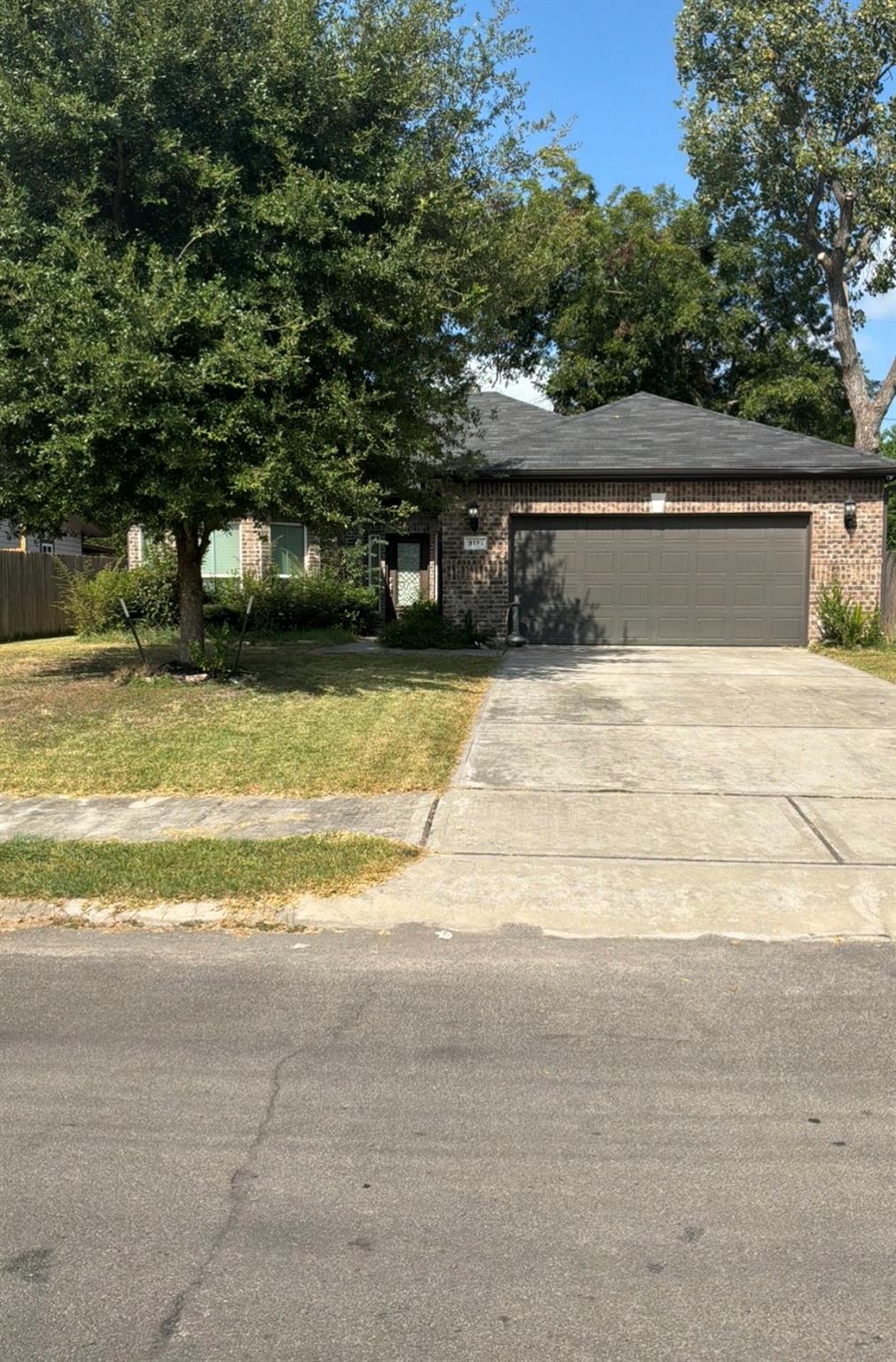 8150 Sharondale Drive — photo