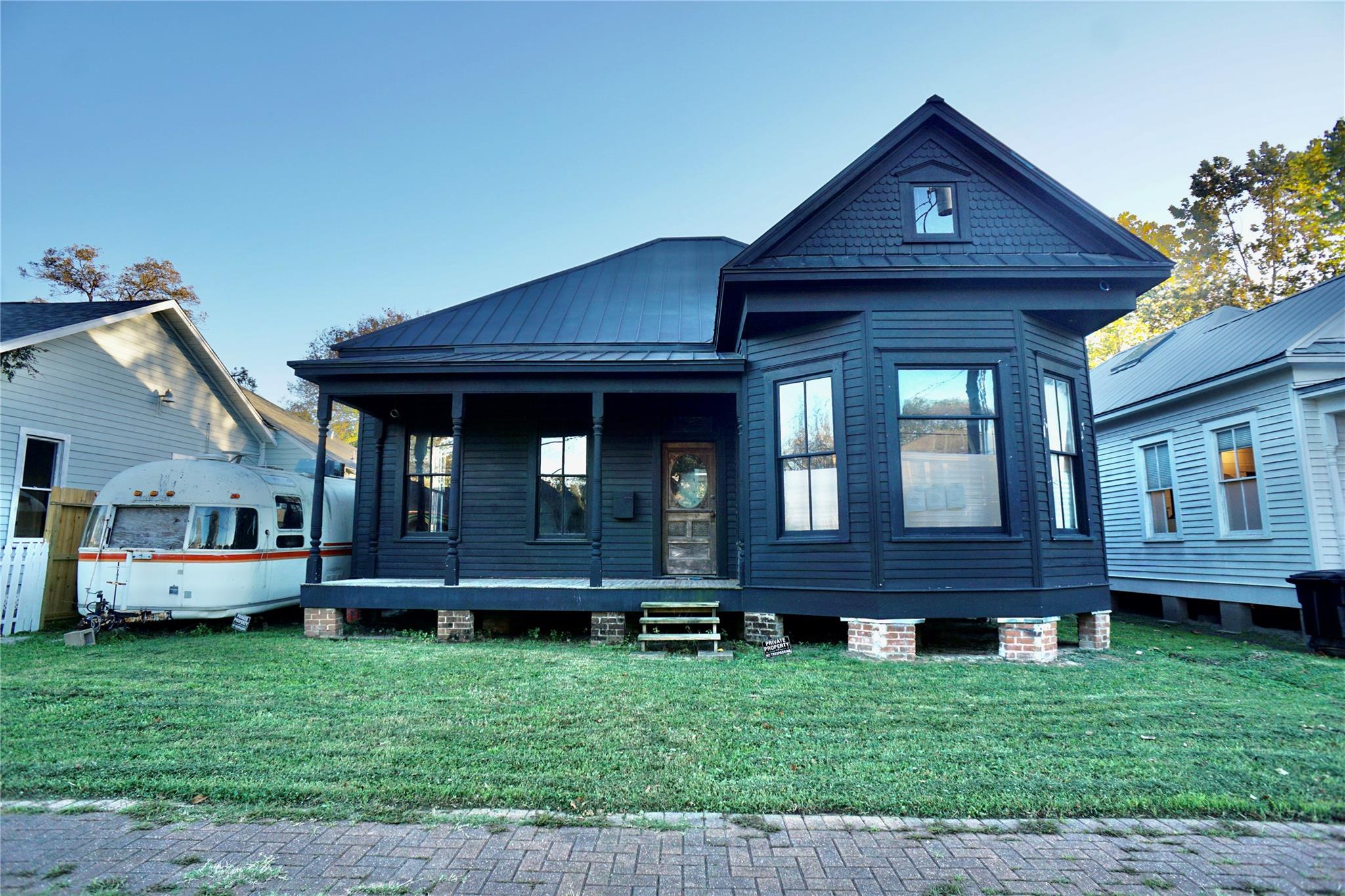 2215 Kane Street — photo